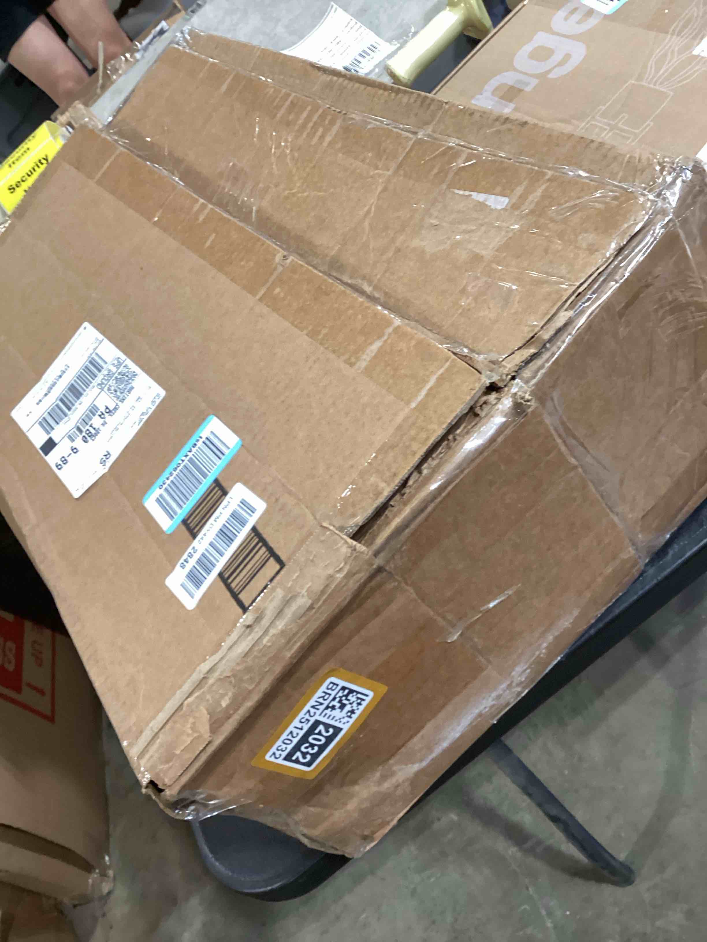 https://s3.amazonaws.com/lotting-images-prod/bidfta/BRN2512032_1750351502729.jpeg