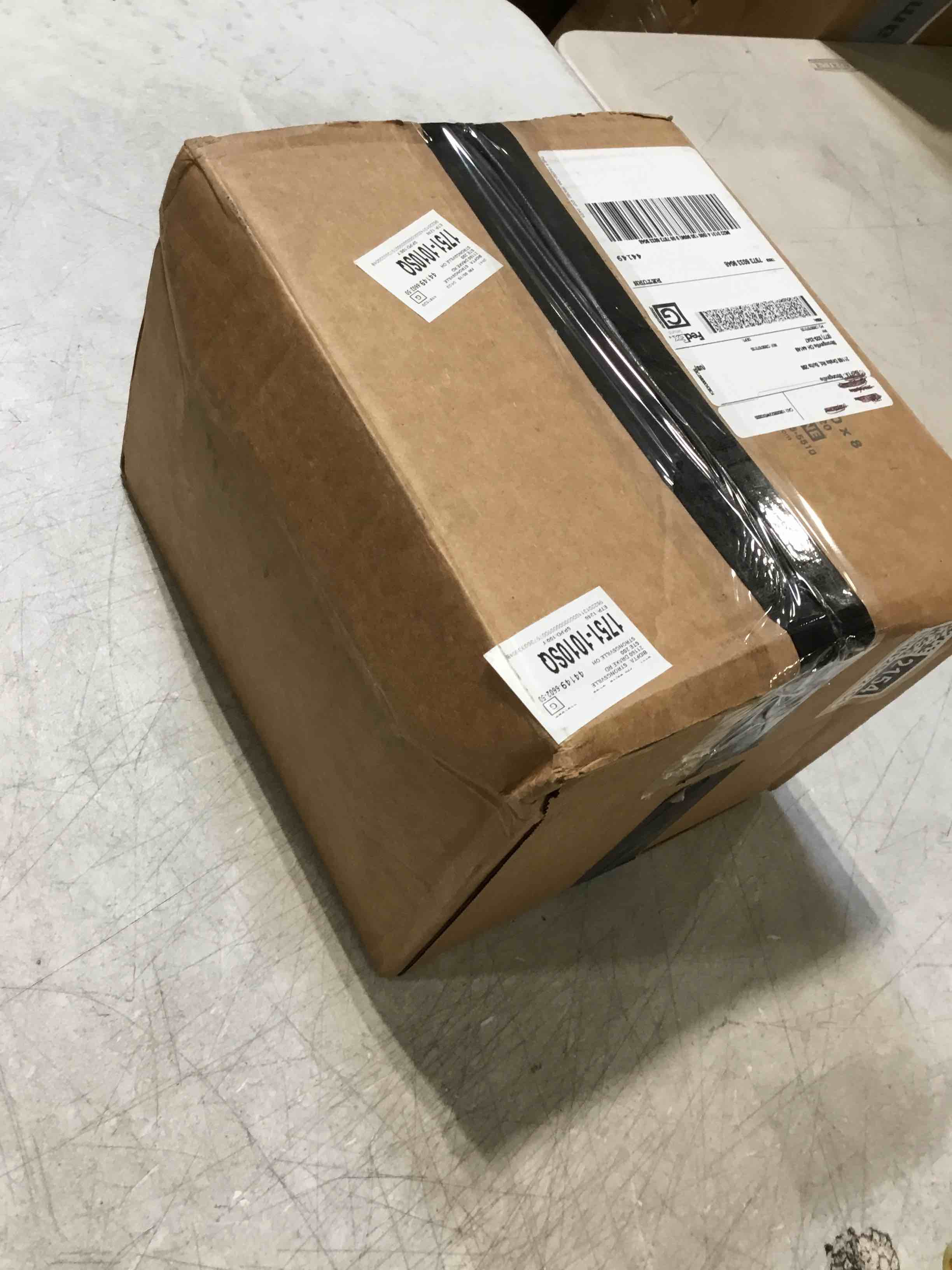 https://s3.amazonaws.com/lotting-images-prod/bidfta/BRN2512154_1750687921330.jpeg