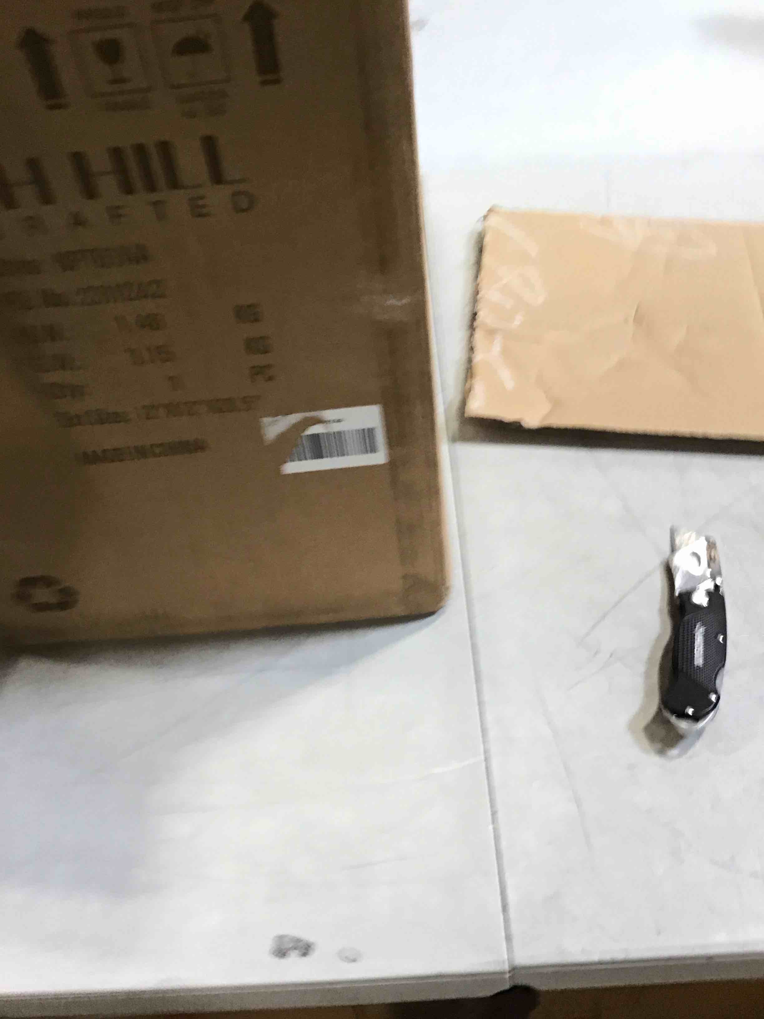 https://s3.amazonaws.com/lotting-images-prod/bidfta/BRN2512221_1750700388901.jpeg