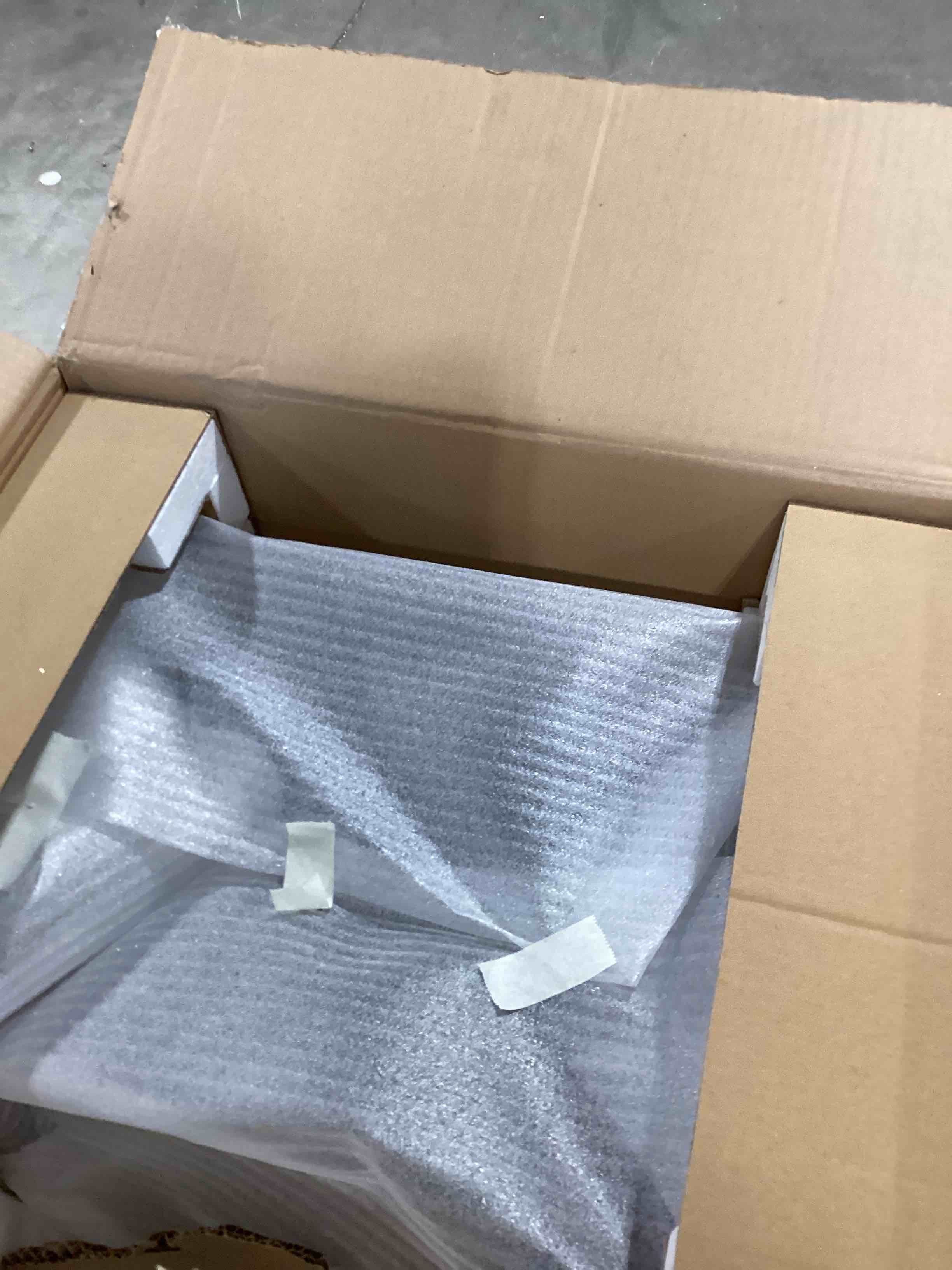https://s3.amazonaws.com/lotting-images-prod/bidfta/BRN2512331_1751033994865.jpeg