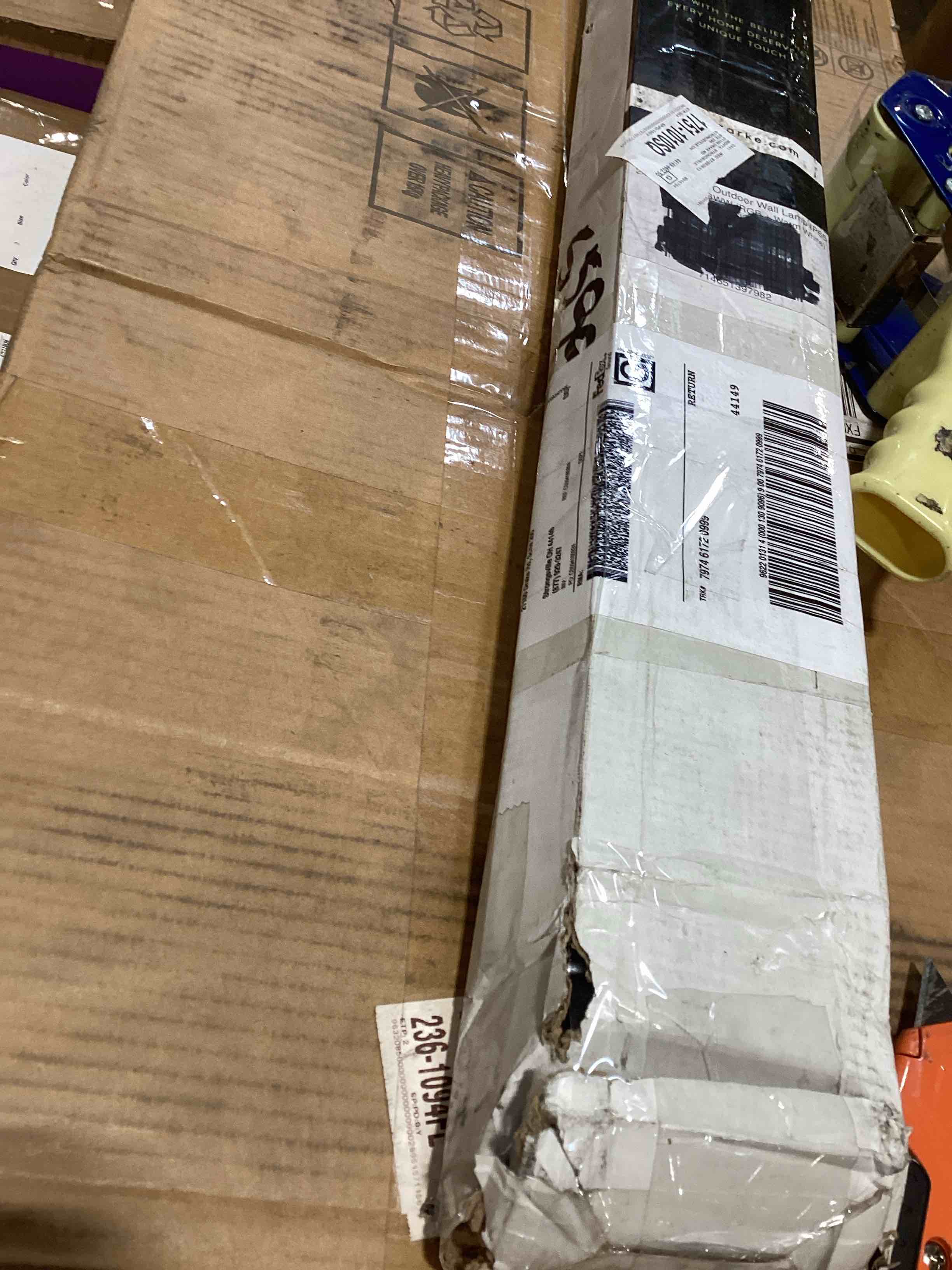 https://s3.amazonaws.com/lotting-images-prod/bidfta/BRN2513103_1754570983783.jpeg