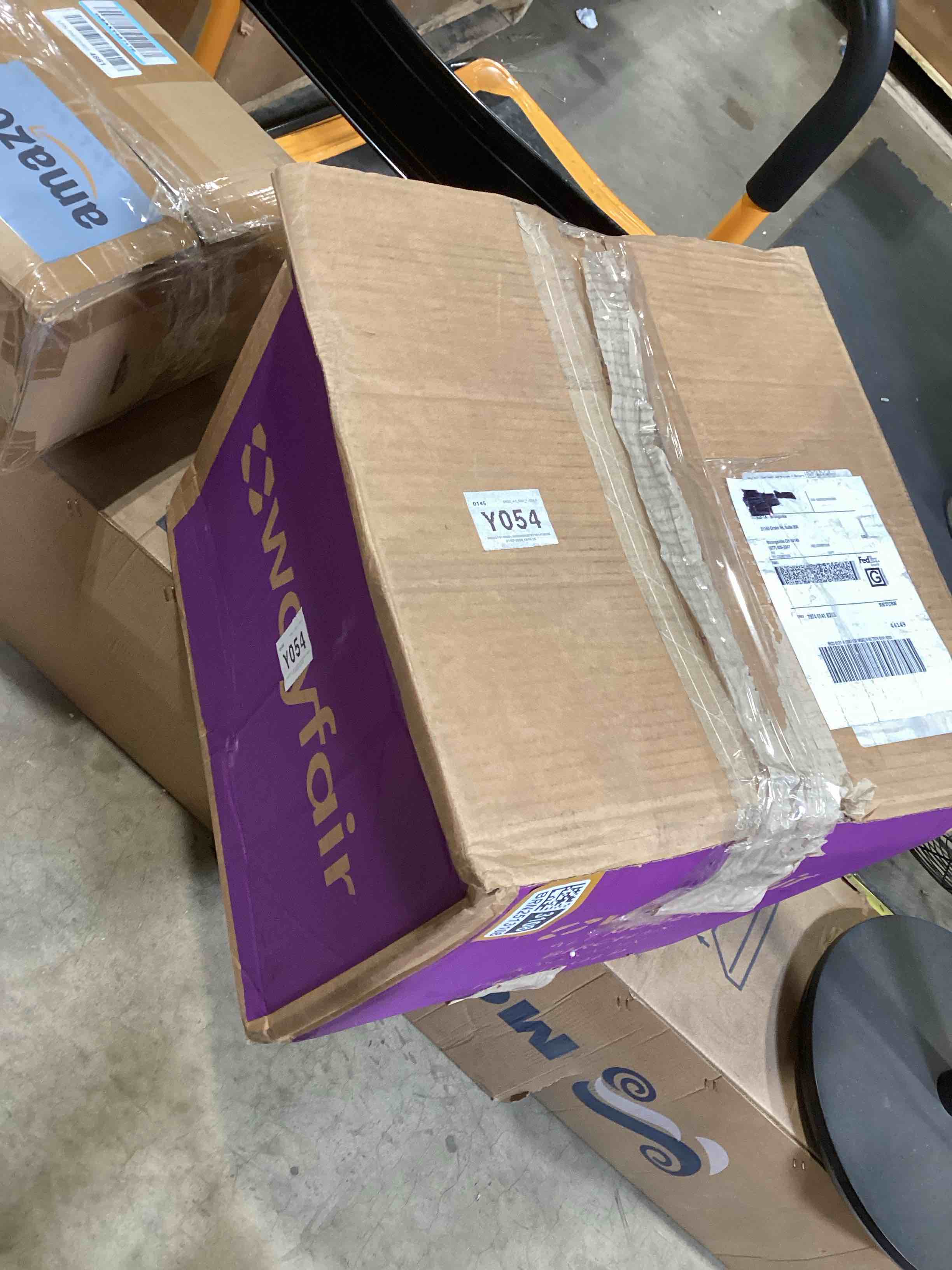 https://s3.amazonaws.com/lotting-images-prod/bidfta/BRN2513108_1754577312385.jpeg