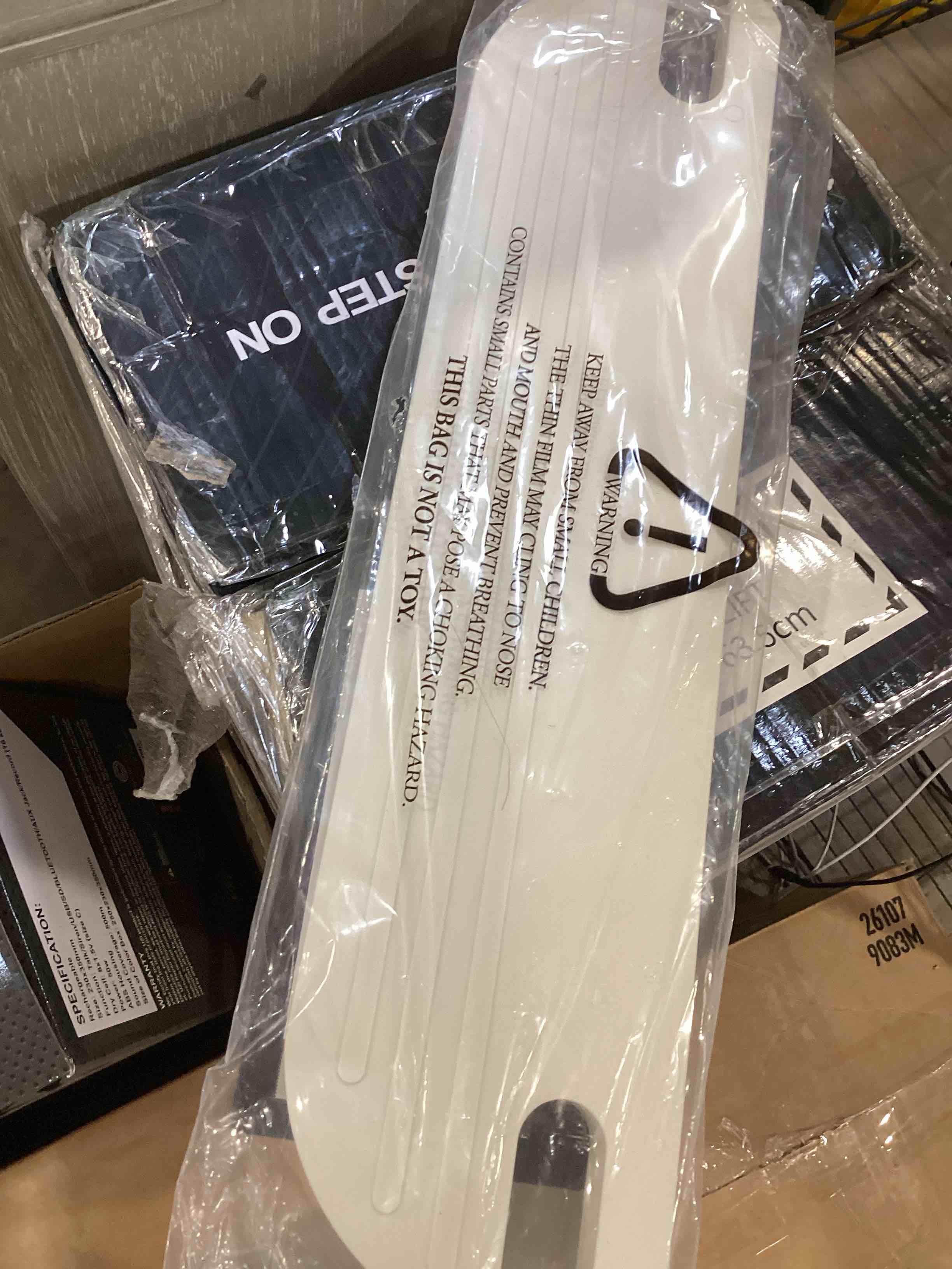 https://s3.amazonaws.com/lotting-images-prod/bidfta/BRN2513196_1755630126912.jpeg