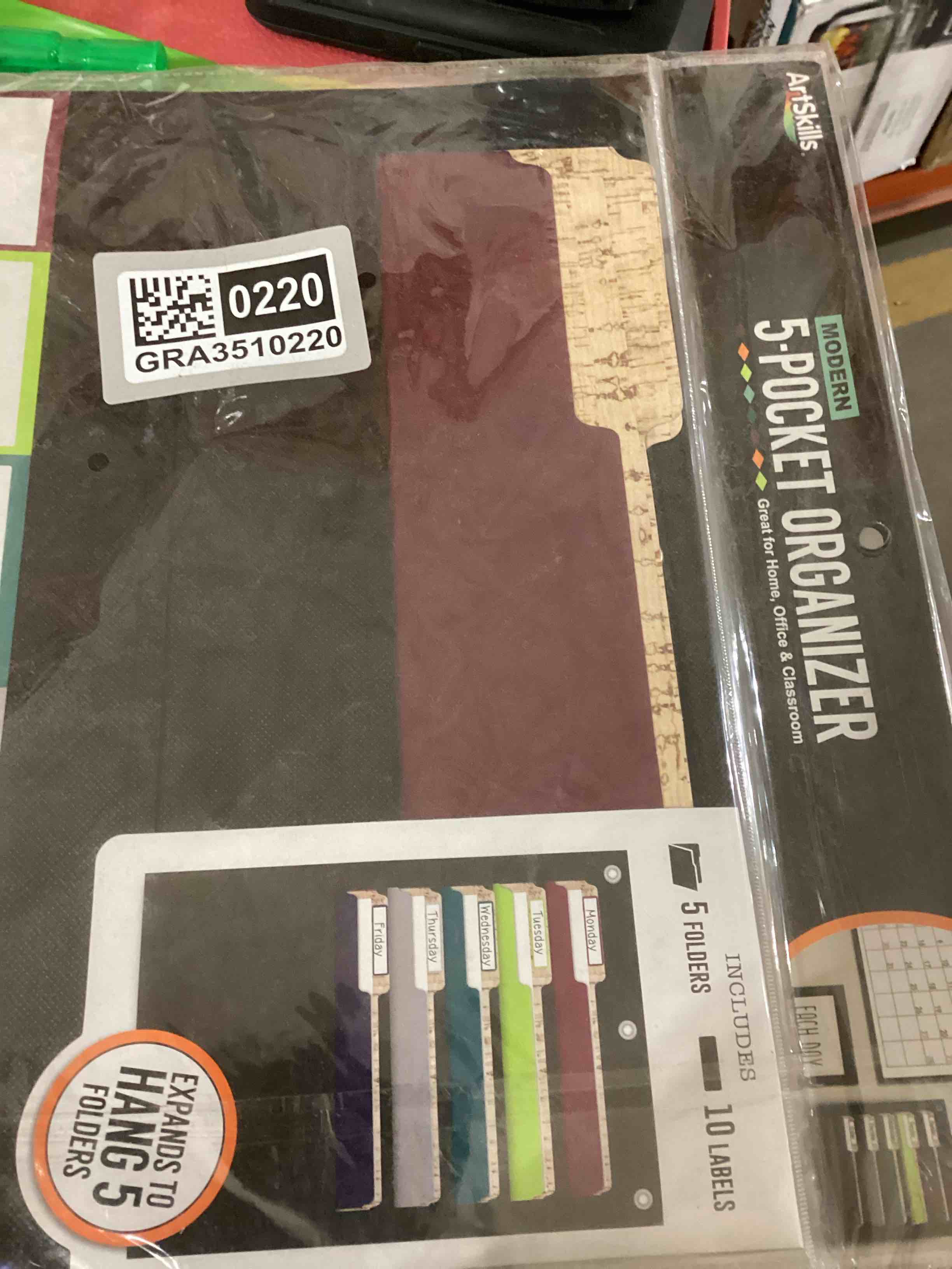 Condition photo showing New/Like New for lot of 6 Art Skills 5 Pocket Hanging Organizer