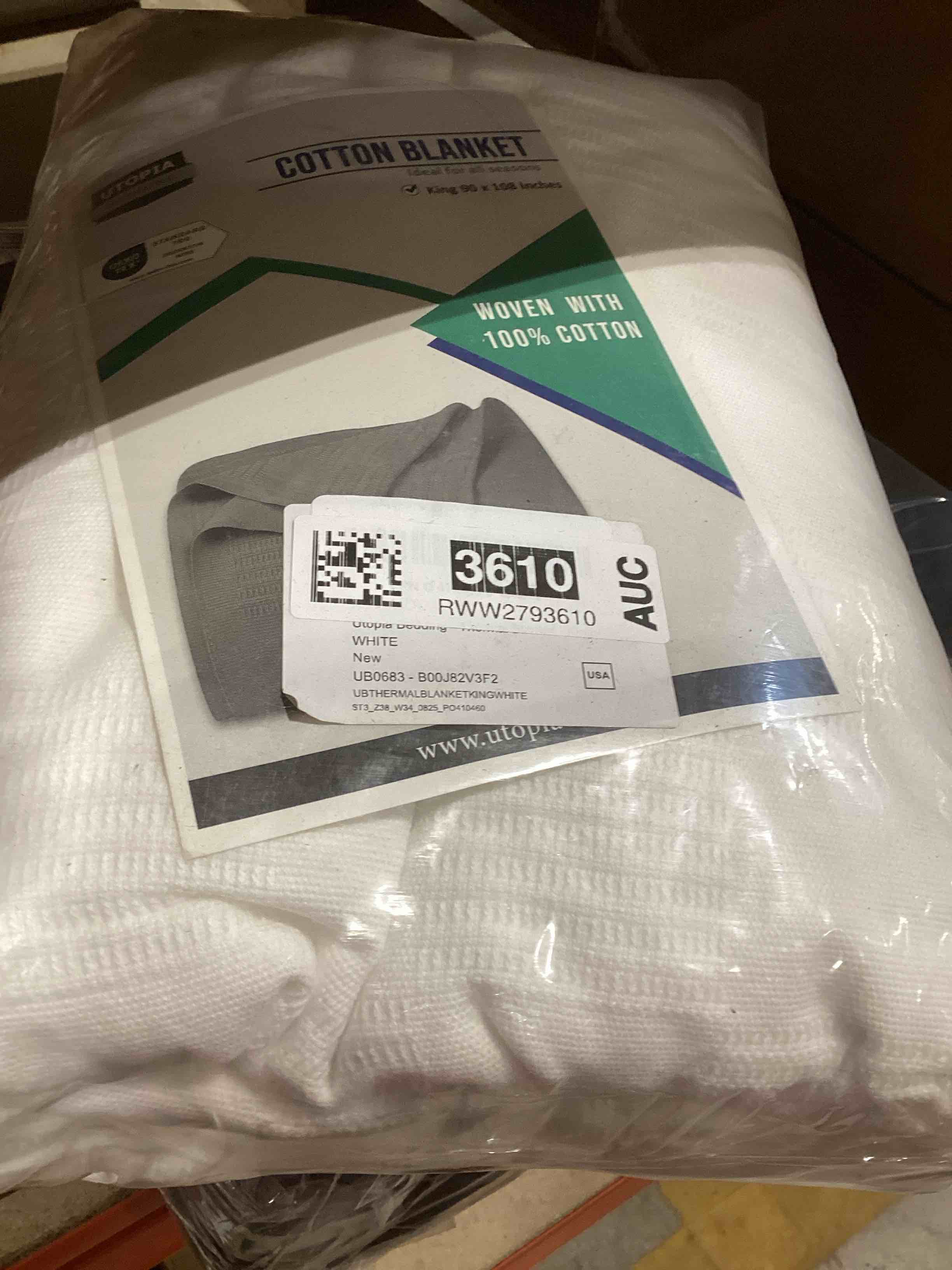 Condition photo showing New/Like New for Bedding White 100% Cotton Blanket [King Size - 90x108 Inch] 350GSM Lightweight, Soft and Breathable Thermal Blanket for All Seasons