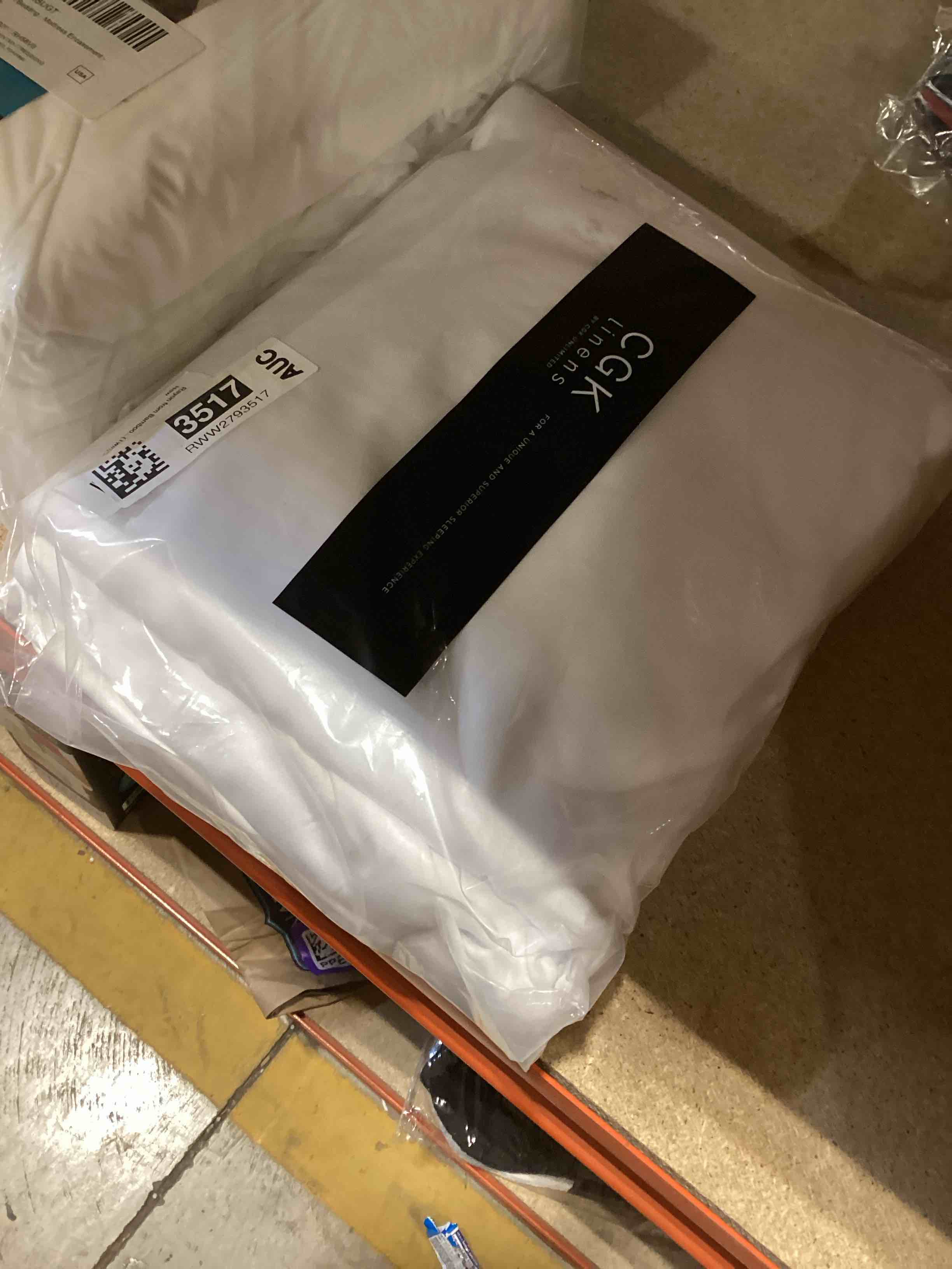 Condition photo showing New/Like New for CGK Unlimited Twin Size Sheets- Cooling and Breathable Sheets- 60% Polyester, 40% Rayon Derived from Bamboo- Super Soft & Comfy for Hot Sleepers to Stay Cool, Fits Twin Sized Bed (Twin, White)