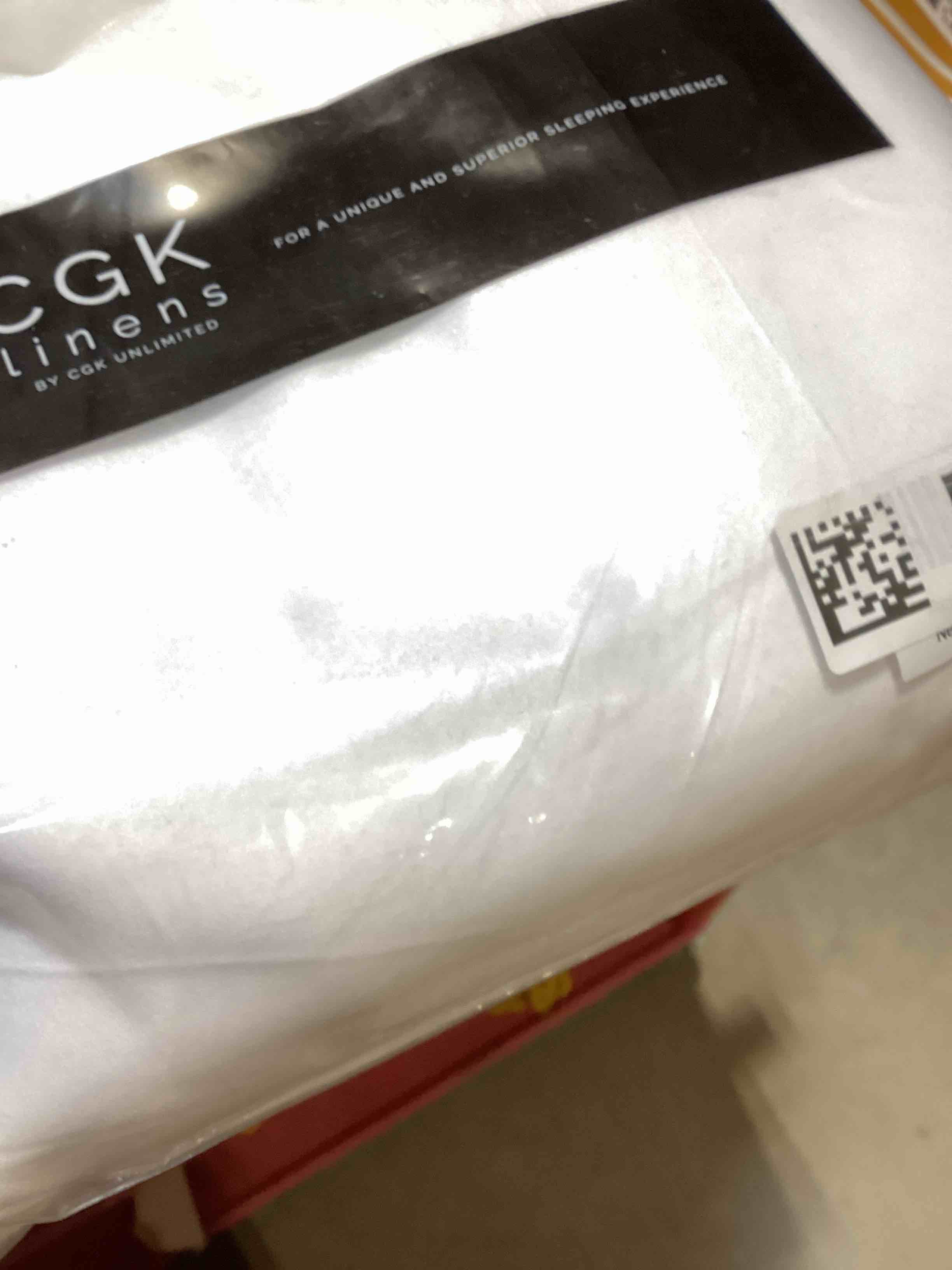 Condition photo showing New/Like New for CGK Unlimited Twin Size Sheets- Cooling and Breathable Sheets- 60% Polyester, 40% Rayon Derived from Bamboo- Super Soft & Comfy for Hot Sleepers to Stay Cool, Fits Twin Sized Bed (Twin, White)
