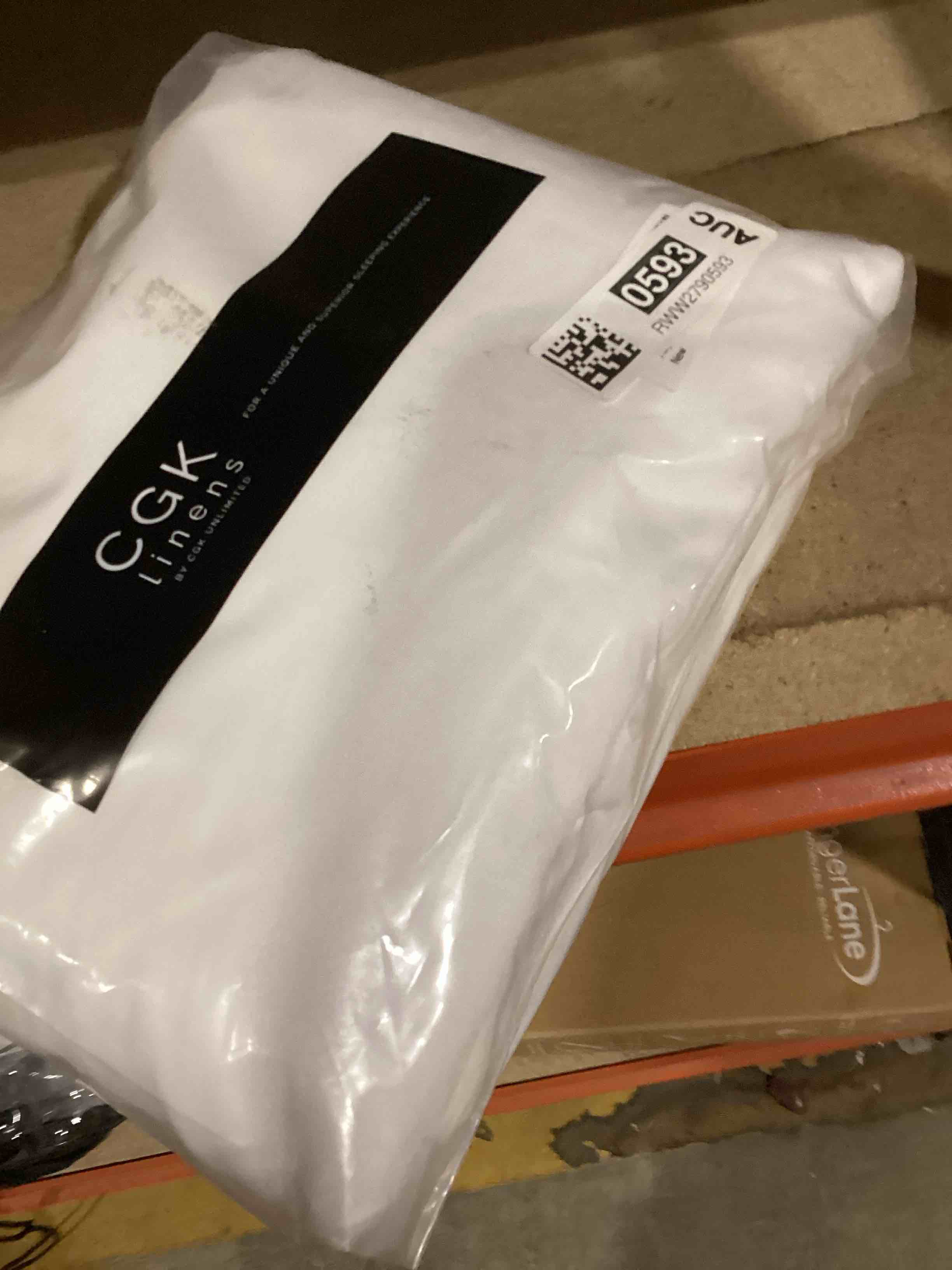 Condition photo showing New/Like New for CGK Unlimited Twin Size Sheets- Cooling and Breathable Sheets- 60% Polyester, 40% Rayon Derived from Bamboo- Super Soft & Comfy for Hot Sleepers to Stay Cool, Fits Twin Sized Bed (Twin, White)