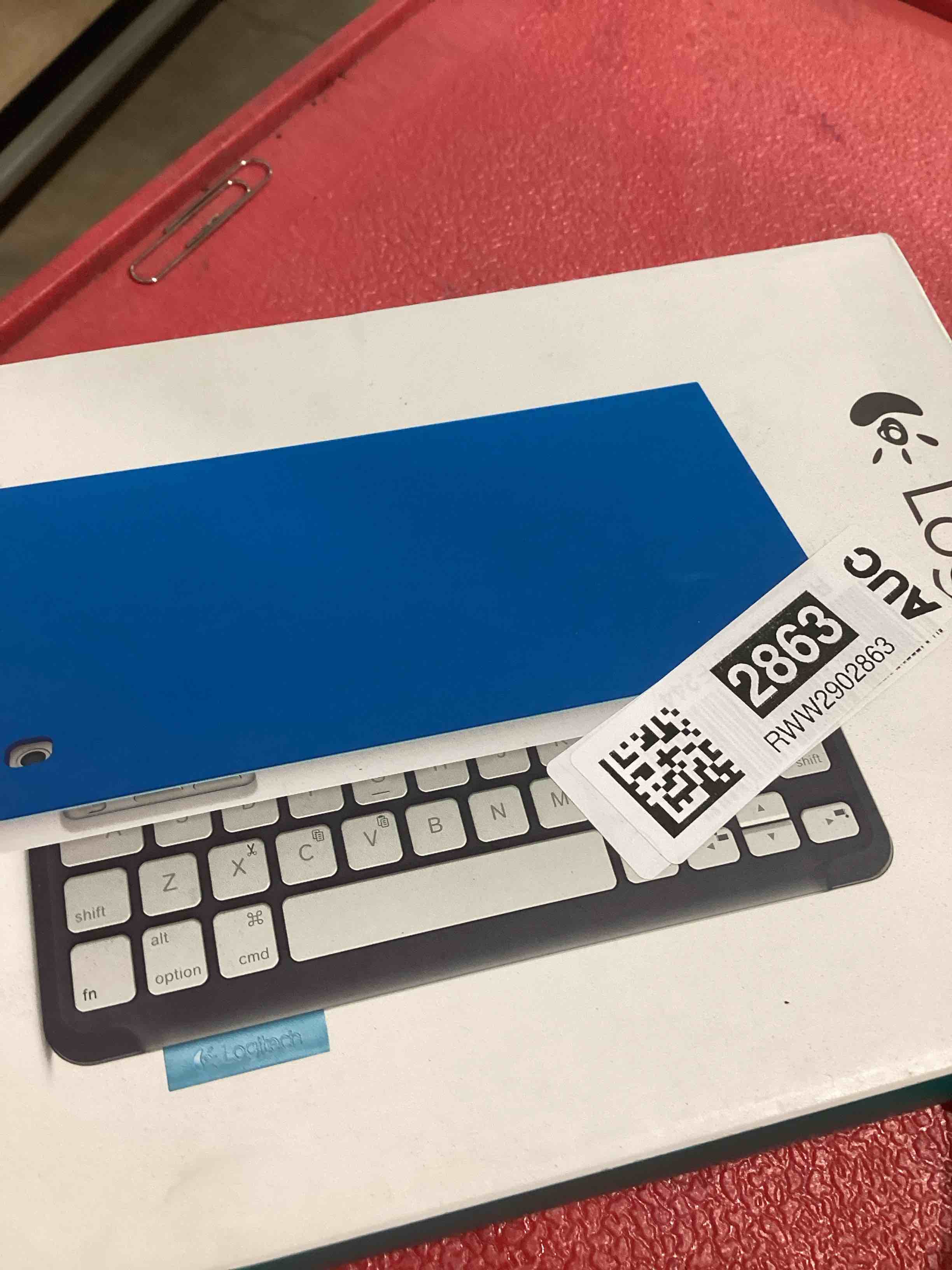 Condition photo showing Good Condition for logitech keyboard folio for ipad mini - electric blue
