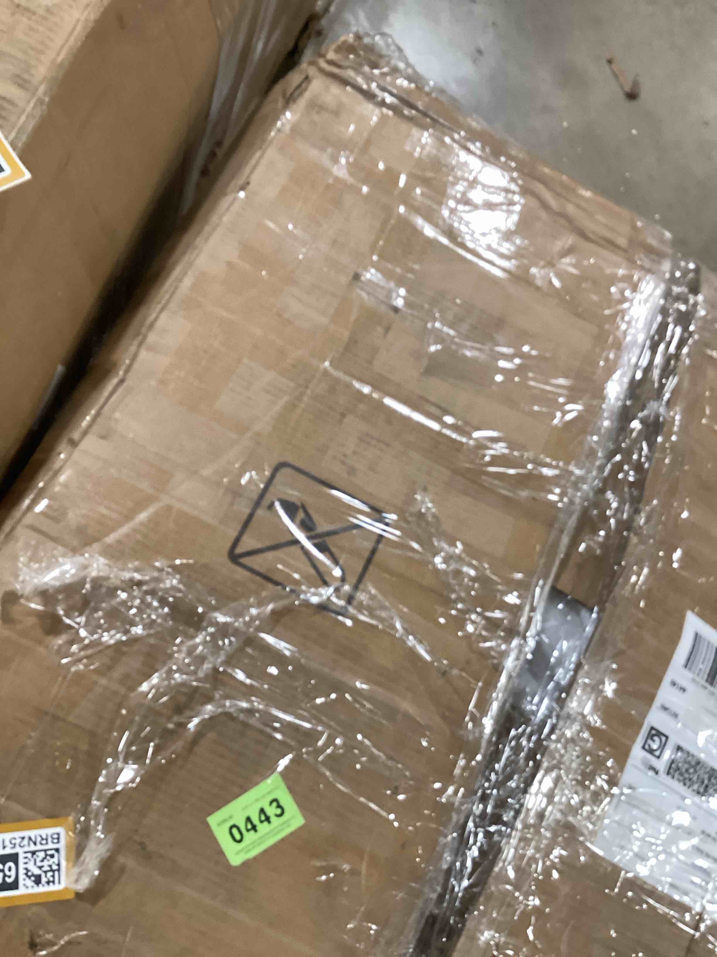 https://s3.amazonaws.com/lotting-images-prod/bidfta/BRN2516560_1749829408888.jpeg