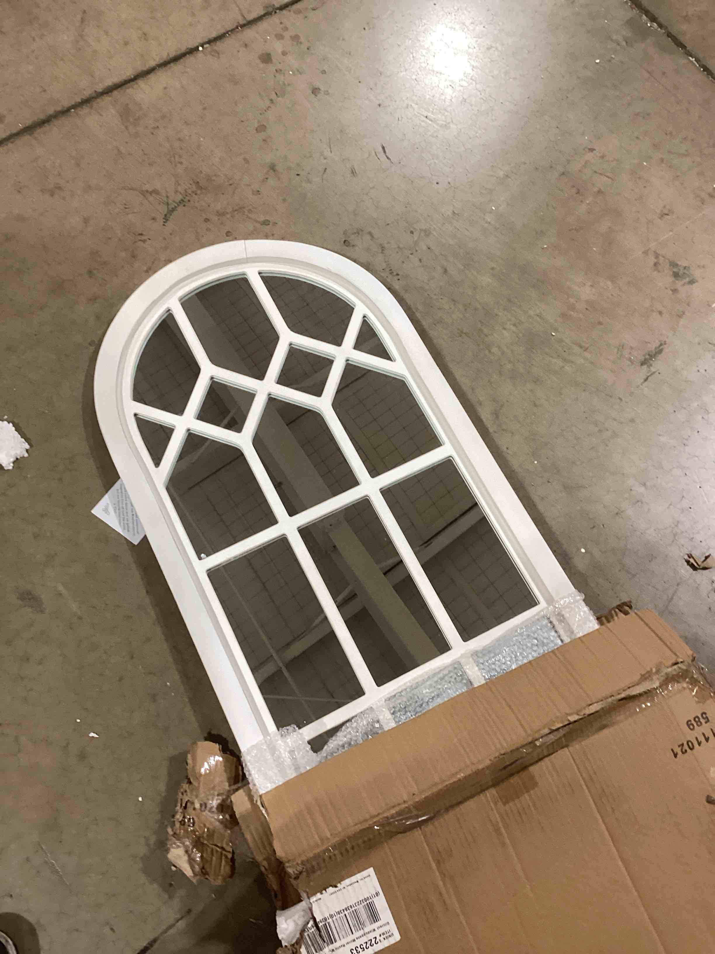 https://s3.amazonaws.com/lotting-images-prod/bidfta/BRN2516986_1750255210221.jpeg