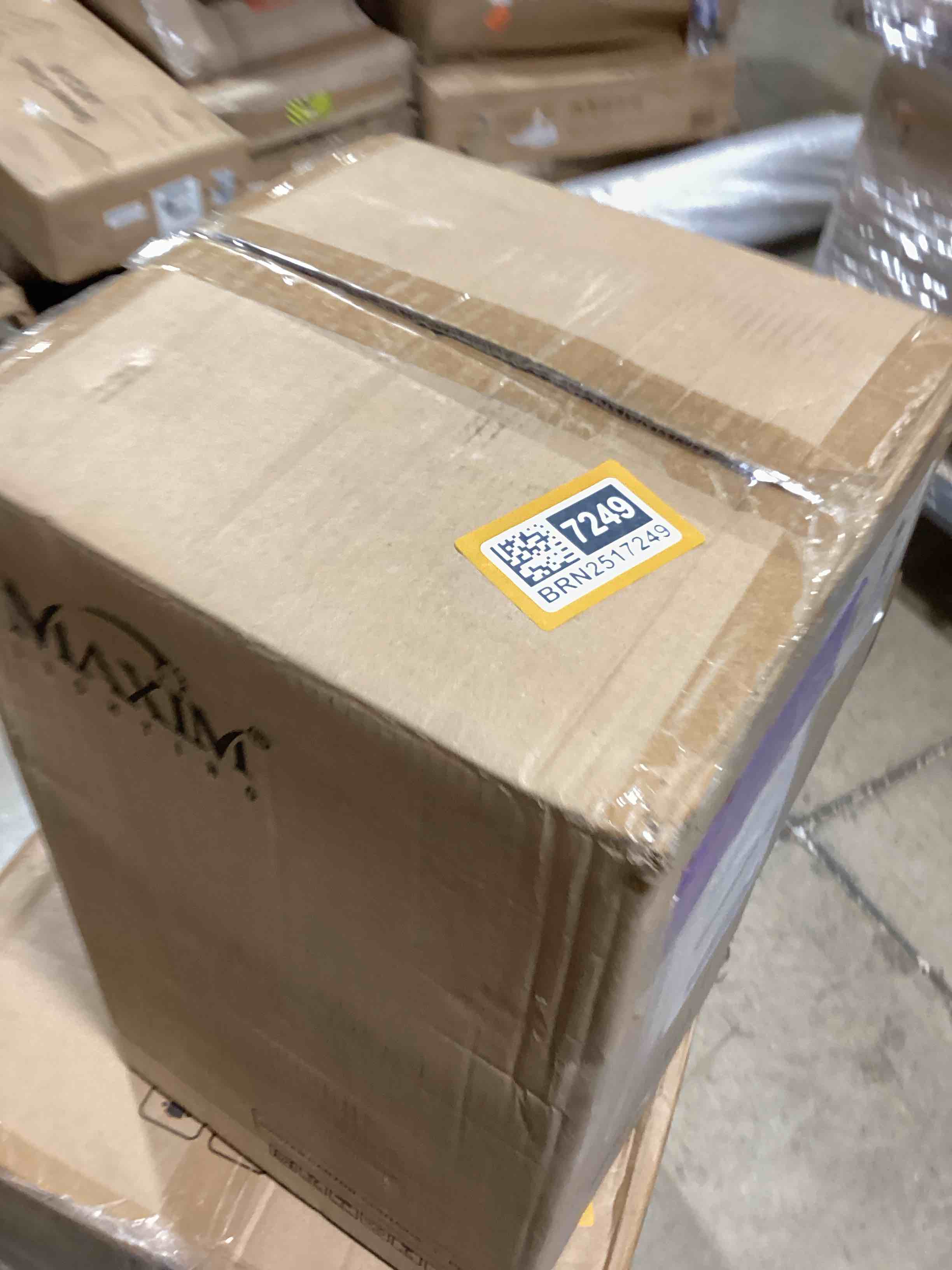 https://s3.amazonaws.com/lotting-images-prod/bidfta/BRN2517249_1750419272054.jpeg