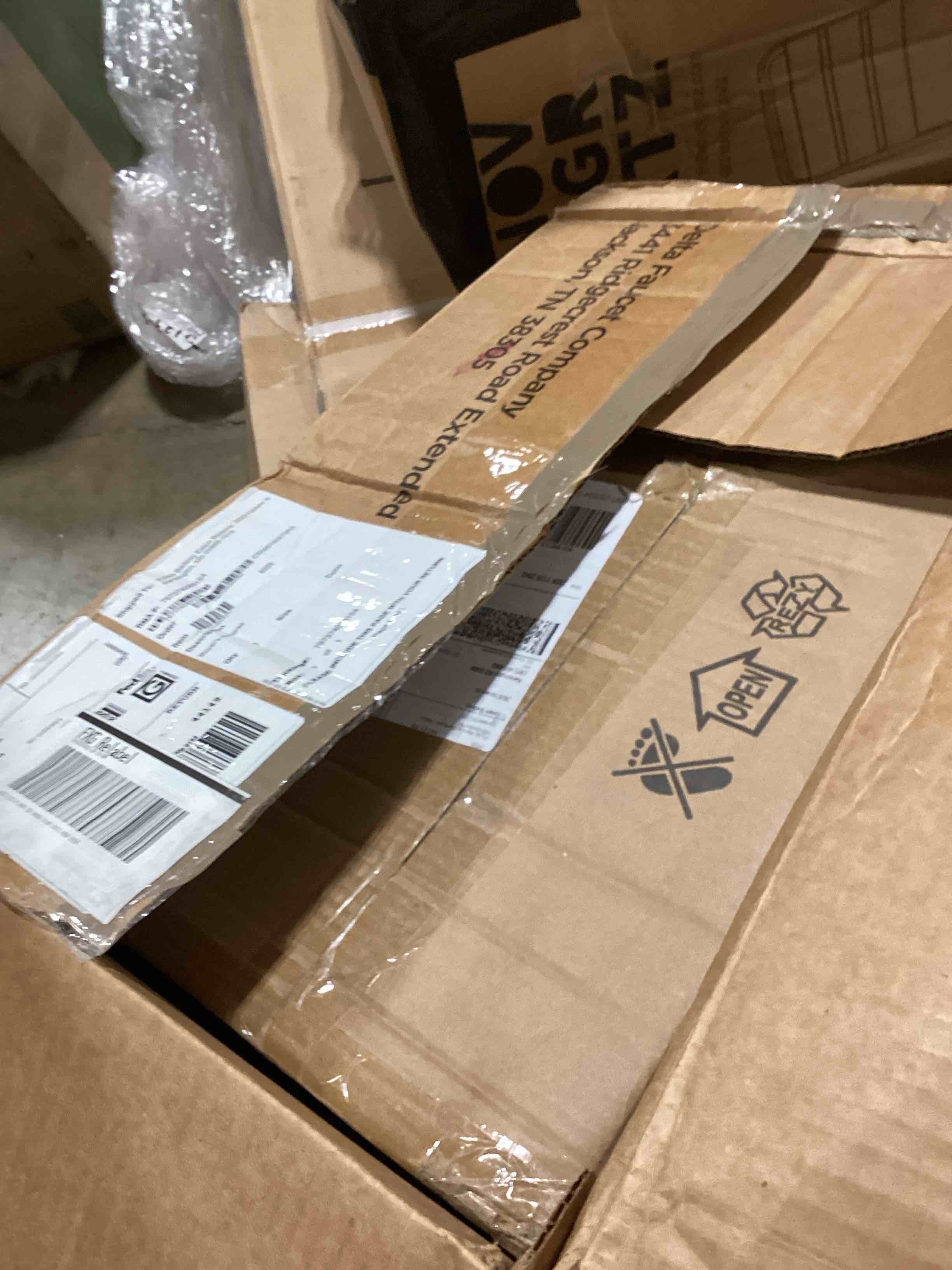 https://s3.amazonaws.com/lotting-images-prod/bidfta/BRN2517519_1750765034312.jpeg