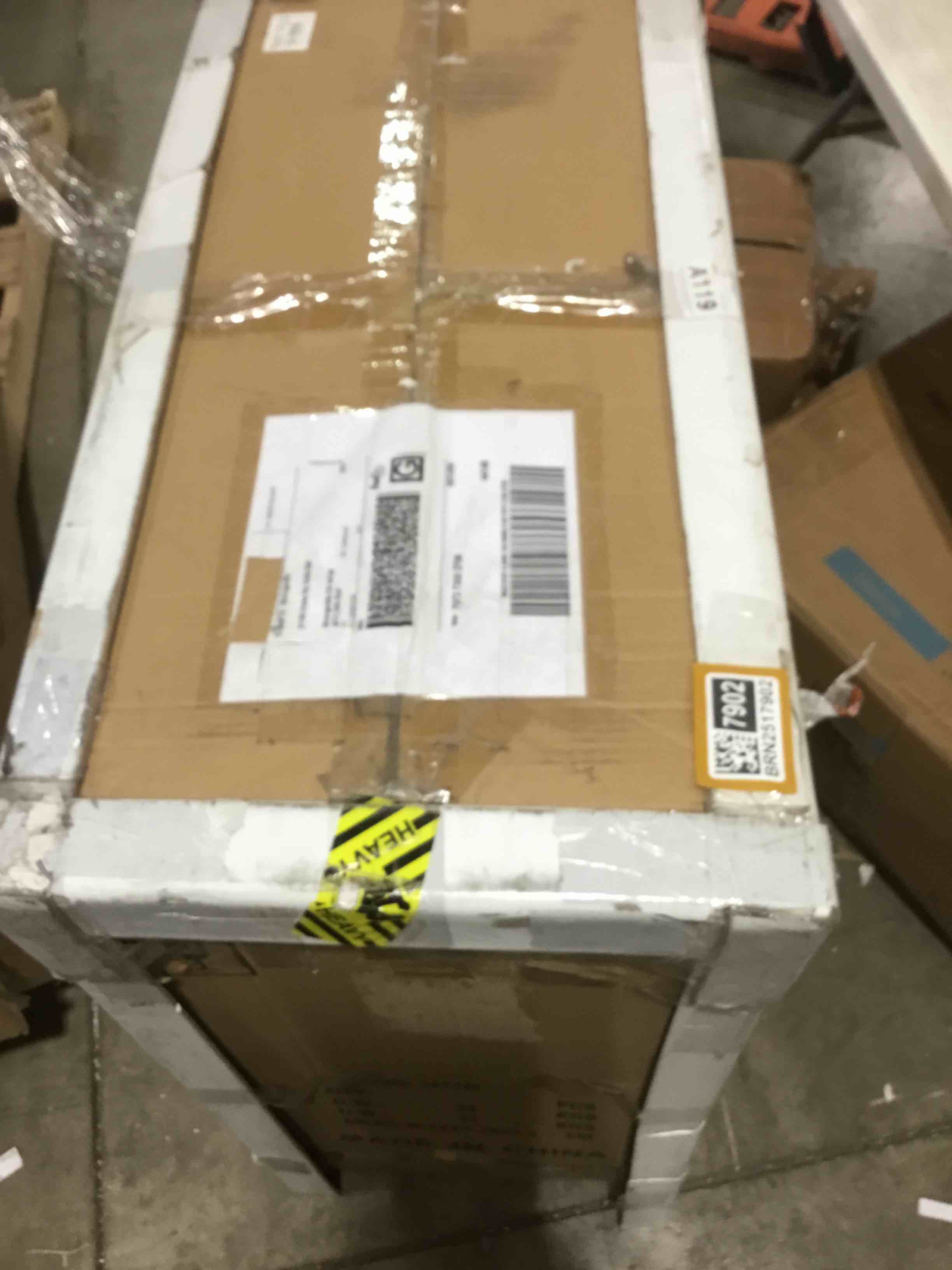 https://s3.amazonaws.com/lotting-images-prod/bidfta/BRN2517902_1750952827585.jpeg