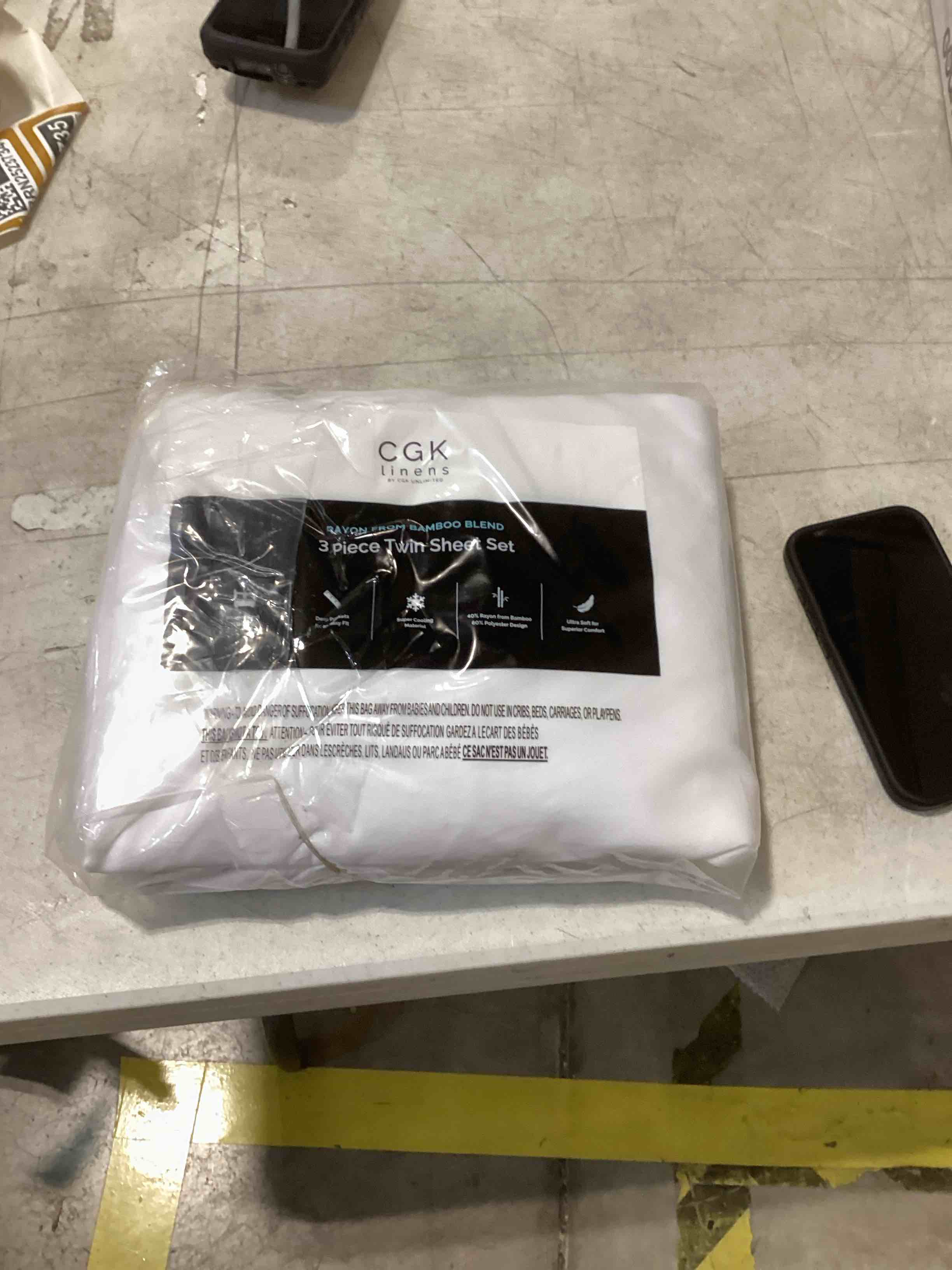 Condition photo showing Good Condition for CGK Unlimited Twin Size Sheets- Cooling and Breathable Sheets- 60% Polyester, 40% Rayon Derived from Bamboo- Super Soft & Comfy for Hot Sleepers to Stay Cool, Fits Twin Sized Bed (Twin, White)