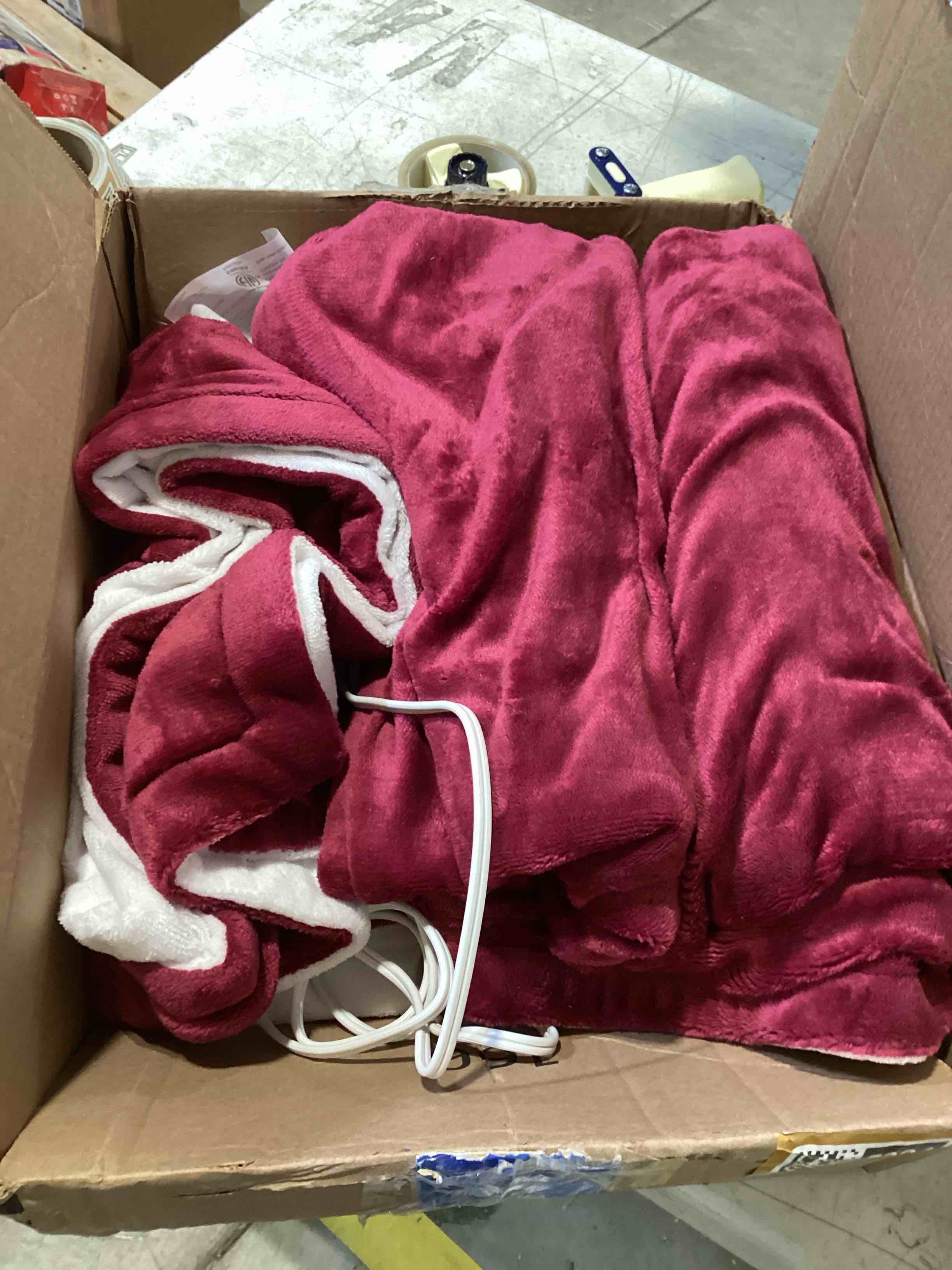 Condition photo showing Good Condition for Moen DN8324CH Retreat Collection 24-Inch Bathroom Single -Towel Bar, Chrome Towel Bar Chrome