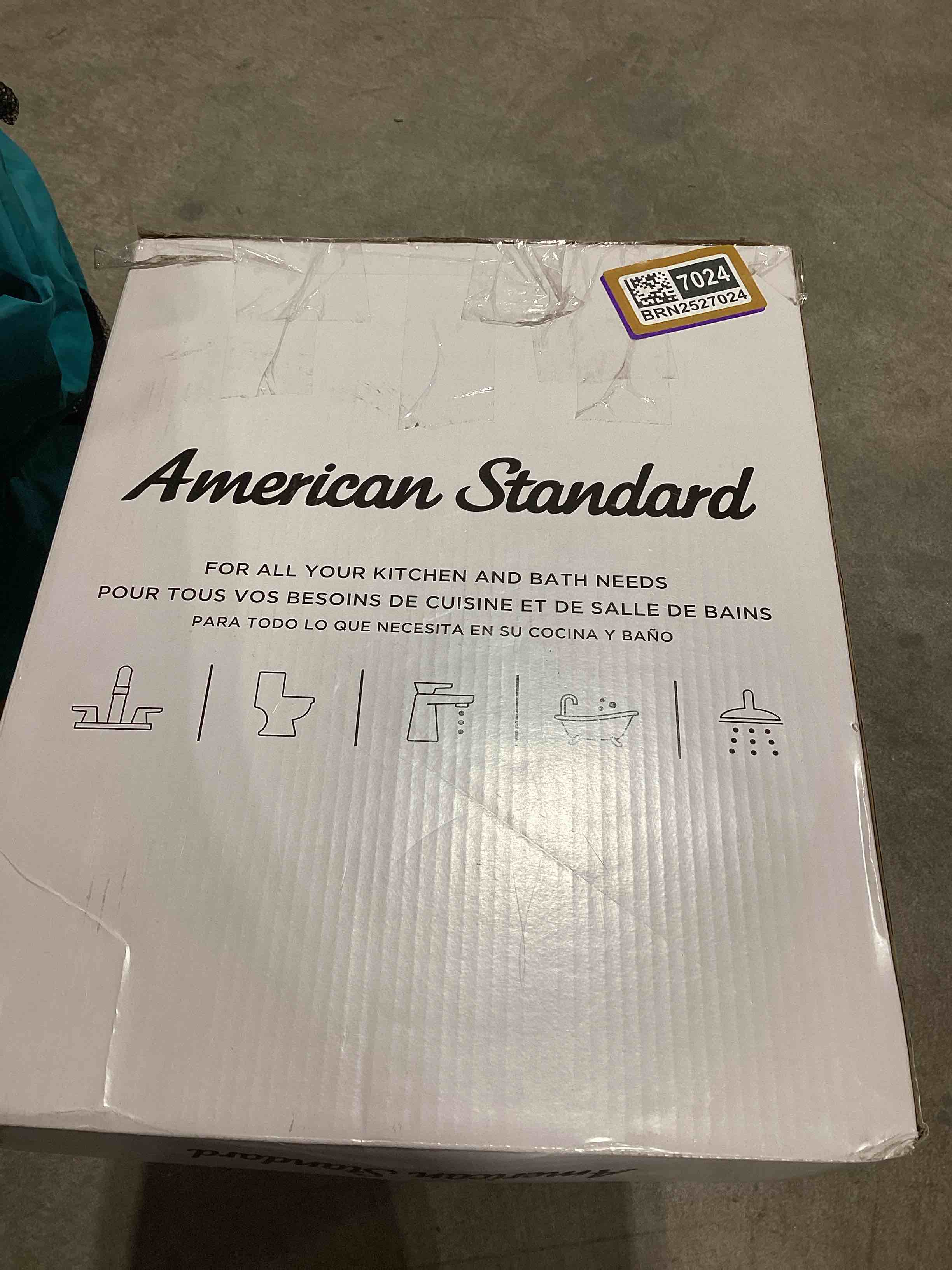 Condition photo showing Good Condition for toilet seat lid