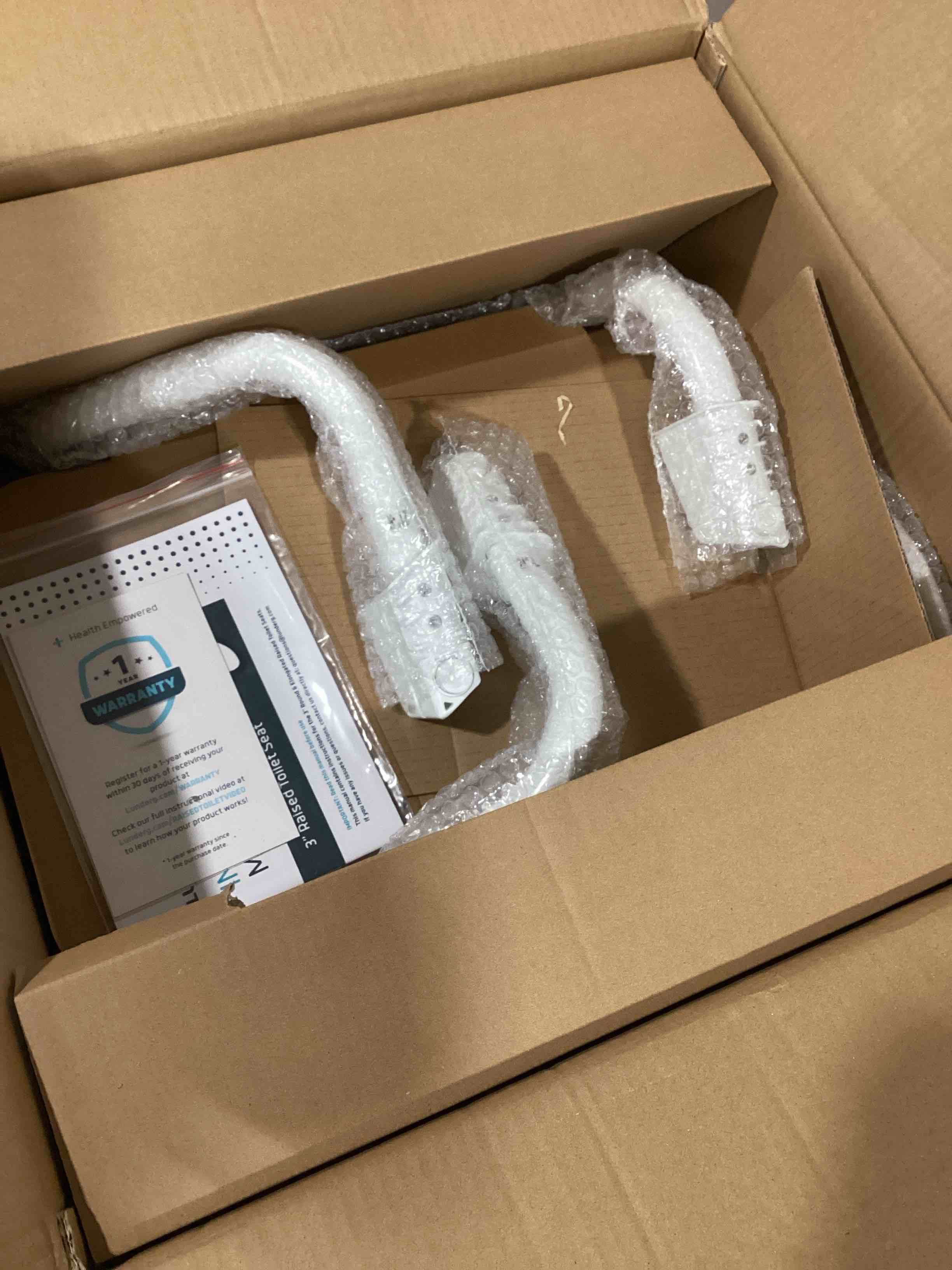 https://s3.amazonaws.com/lotting-images-prod/bidfta/BRN2527197_1778008206098.jpeg