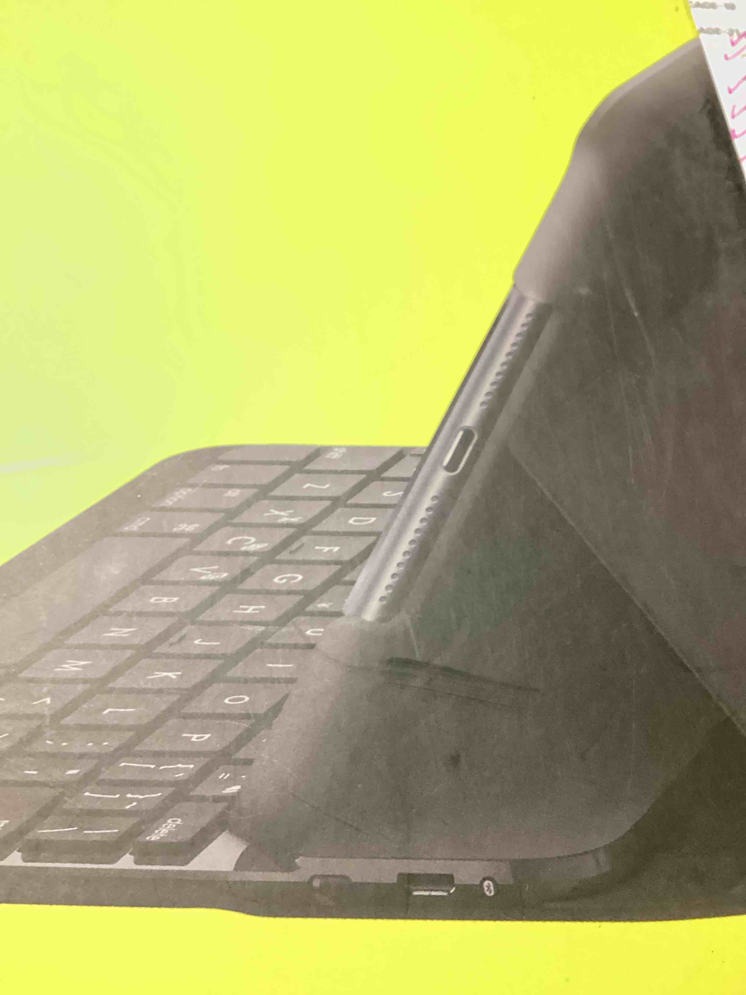 Condition photo showing As Is for logitech focus protective case with integrated keyboard for ipad mini 4, black