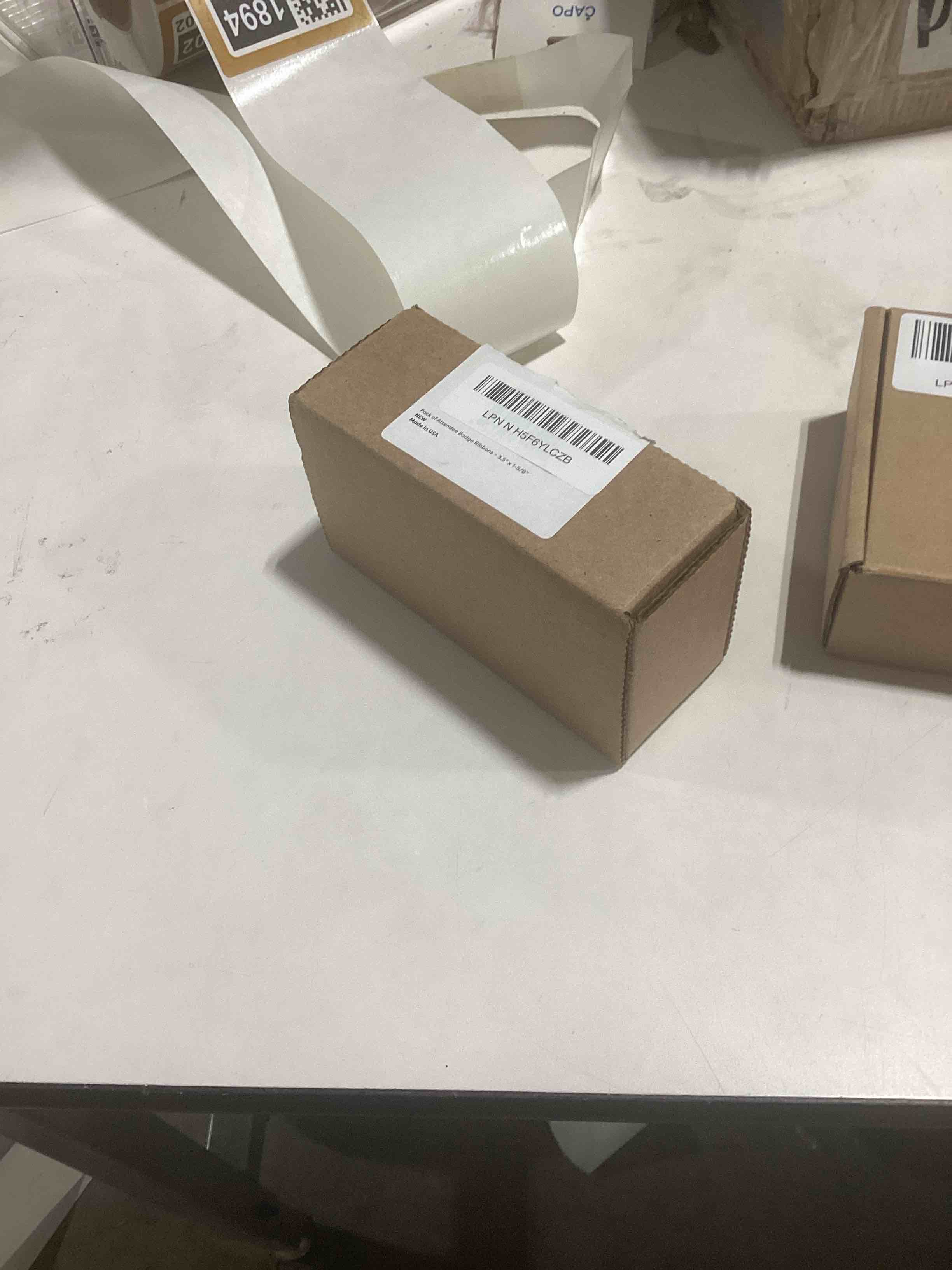 pc/nametag Attendee Badge Ribbons with Adhesive, 3-1/2" x 1-5/8", 100pk, for Nametags Under 4”, Indi