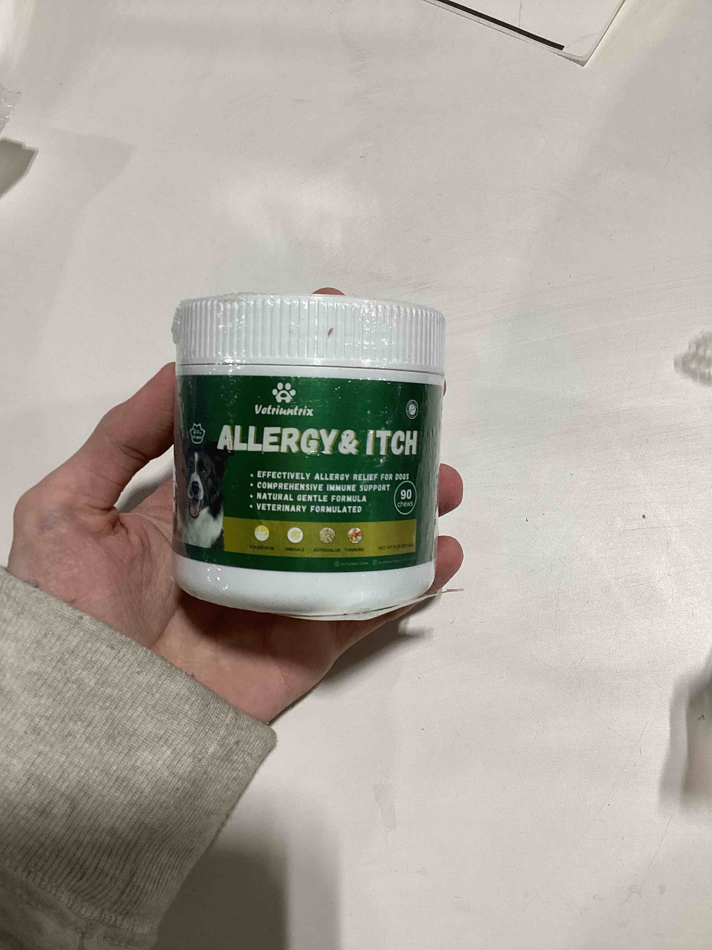 Dog Allergy Chews, Dog Itch Relief Chews for Paw Licking Itchy Skin Seasonal Allergies, Probiotics with Omega-3 Turmeric Astragalus for Large Dogs Coat Immune Supplement-90ct