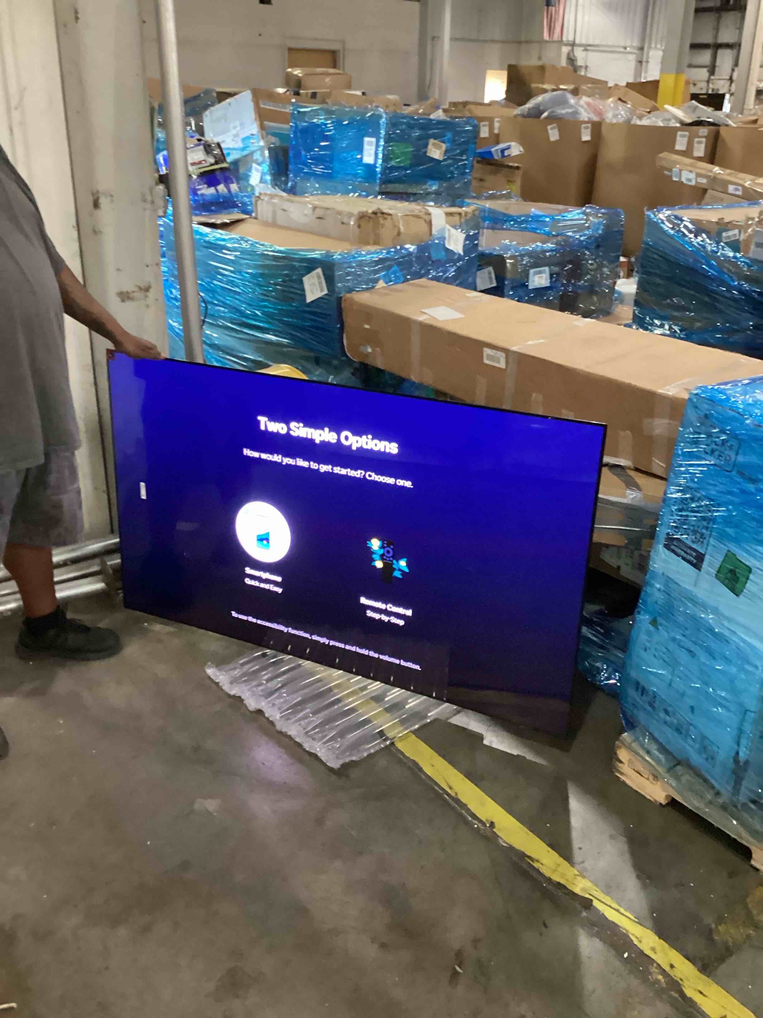 https://s3.amazonaws.com/lotting-images-prod/bidfta/BRN2539038_1753277248077.jpeg