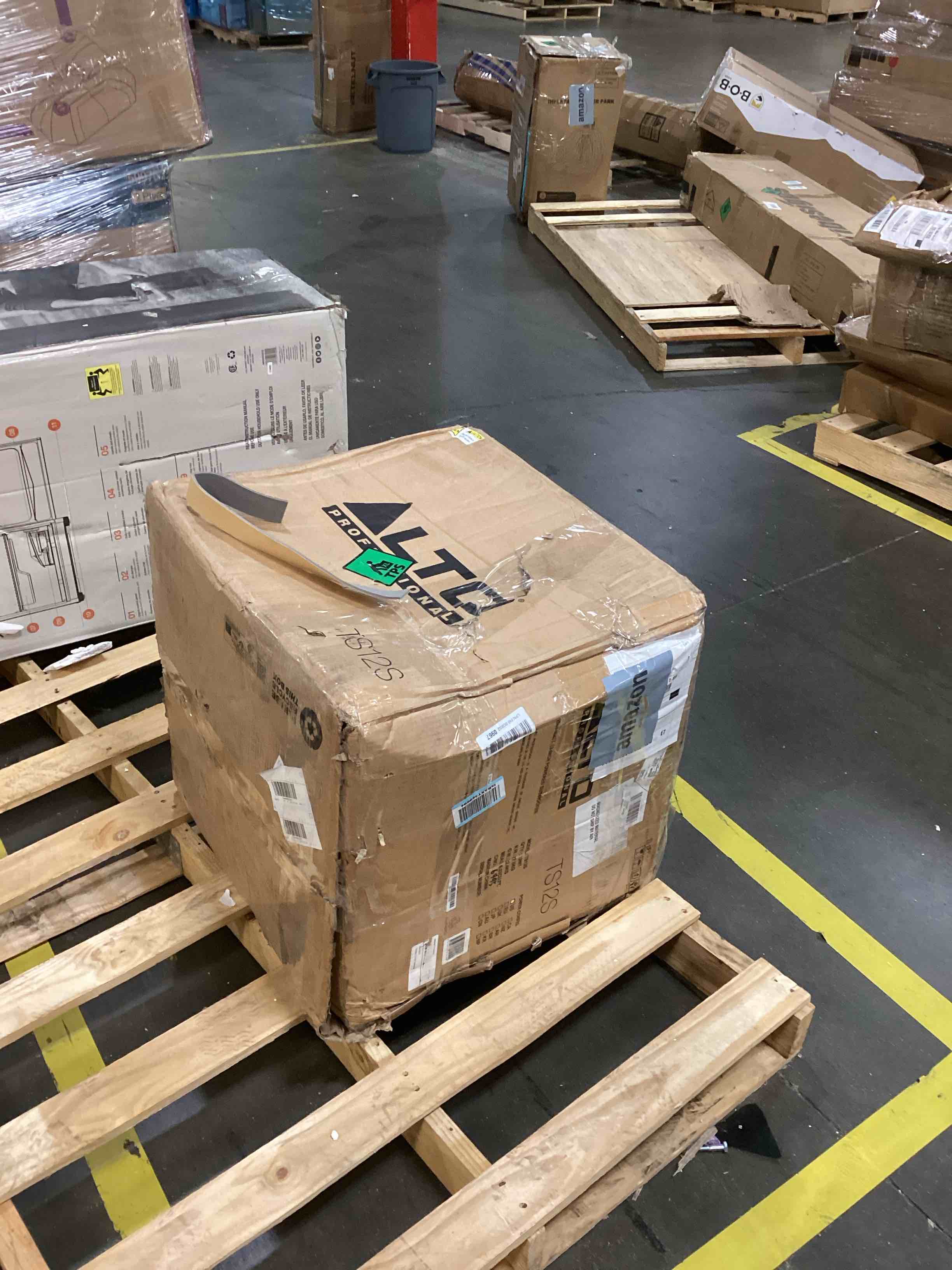 https://s3.amazonaws.com/lotting-images-prod/bidfta/BRN2539050_1753283807163.jpeg
