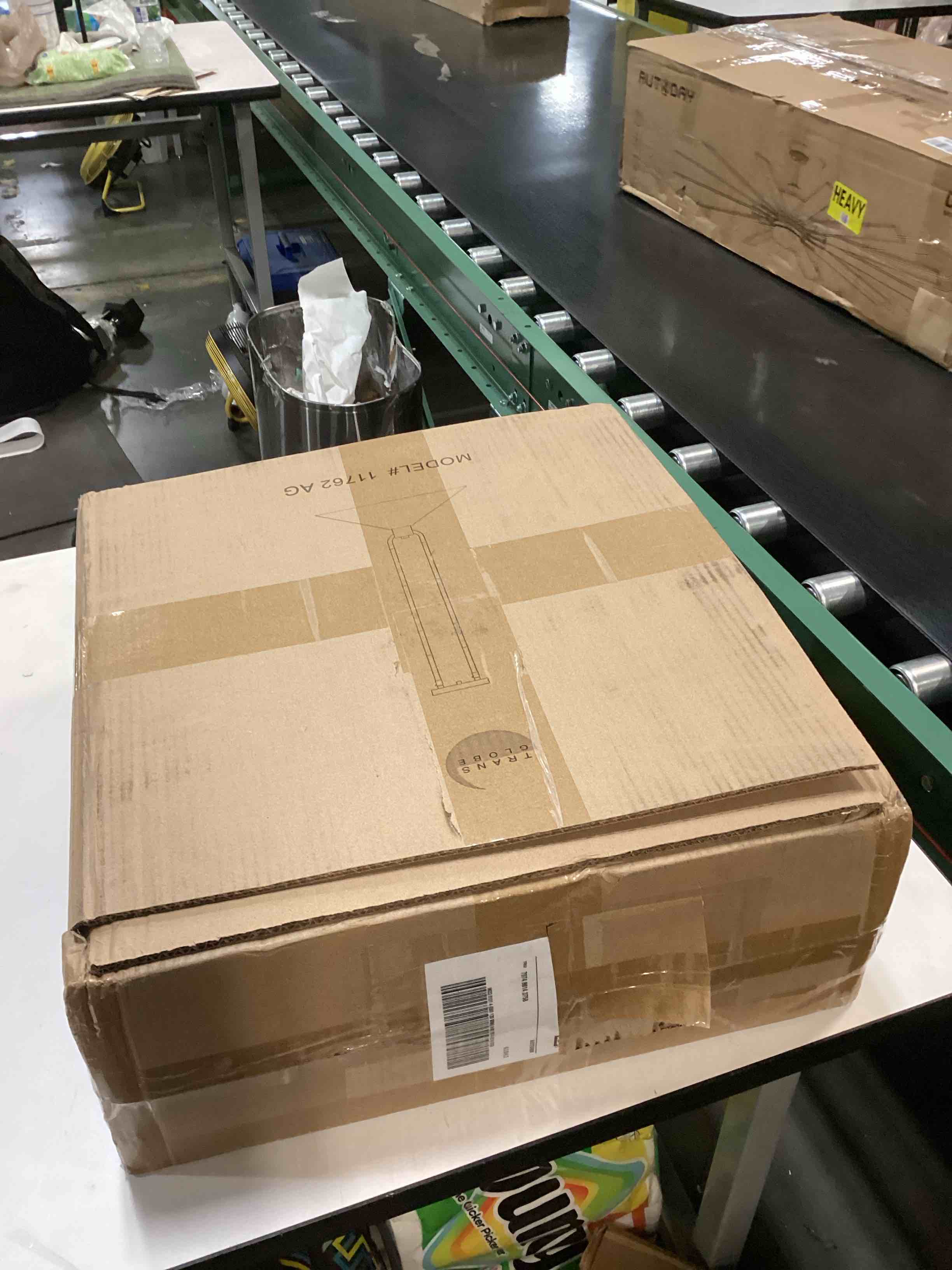 https://s3.amazonaws.com/lotting-images-prod/bidfta/BRN2539056_1753286246567.jpeg