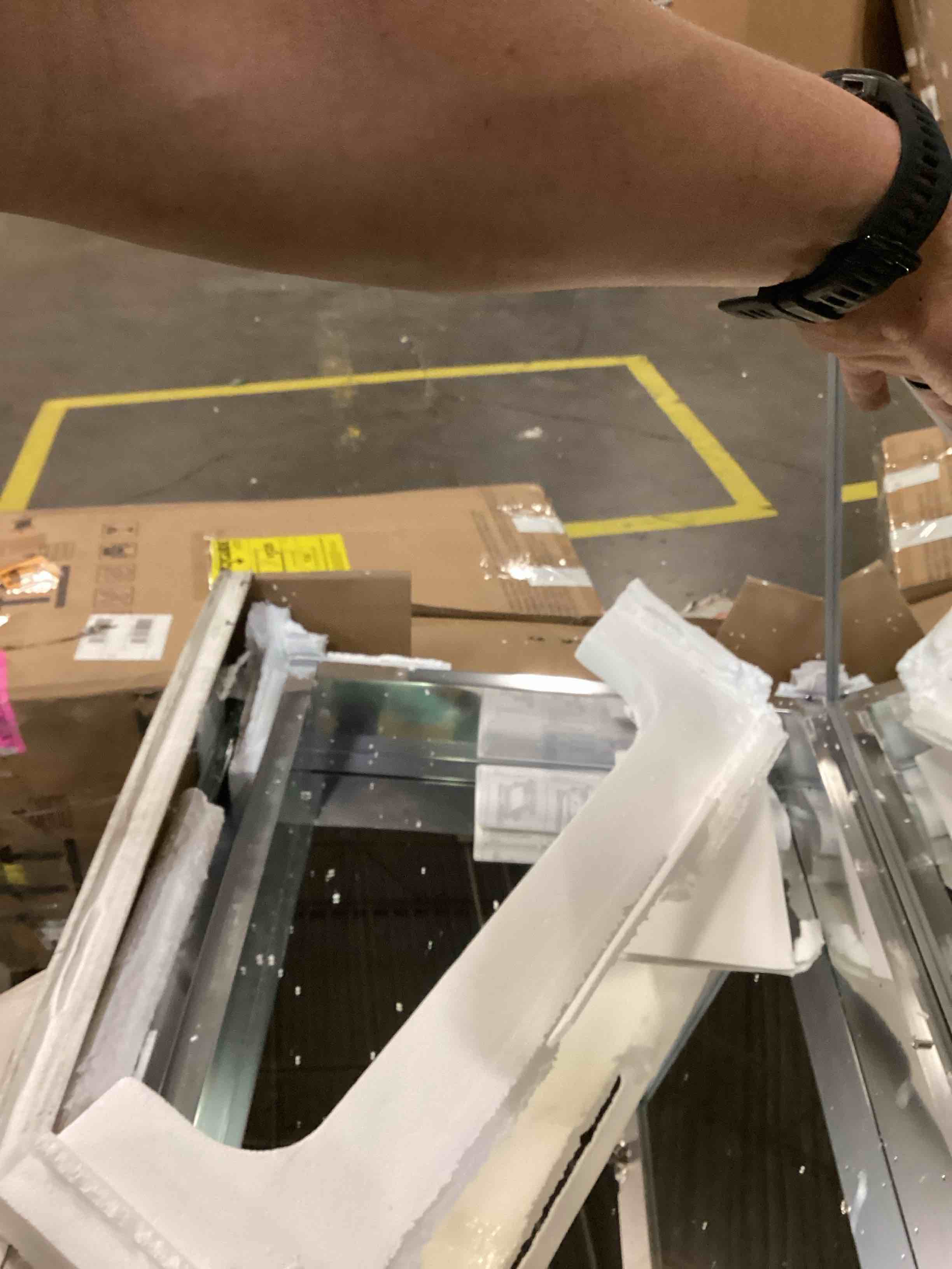 https://s3.amazonaws.com/lotting-images-prod/bidfta/BRN2539058_1753289081534.jpeg