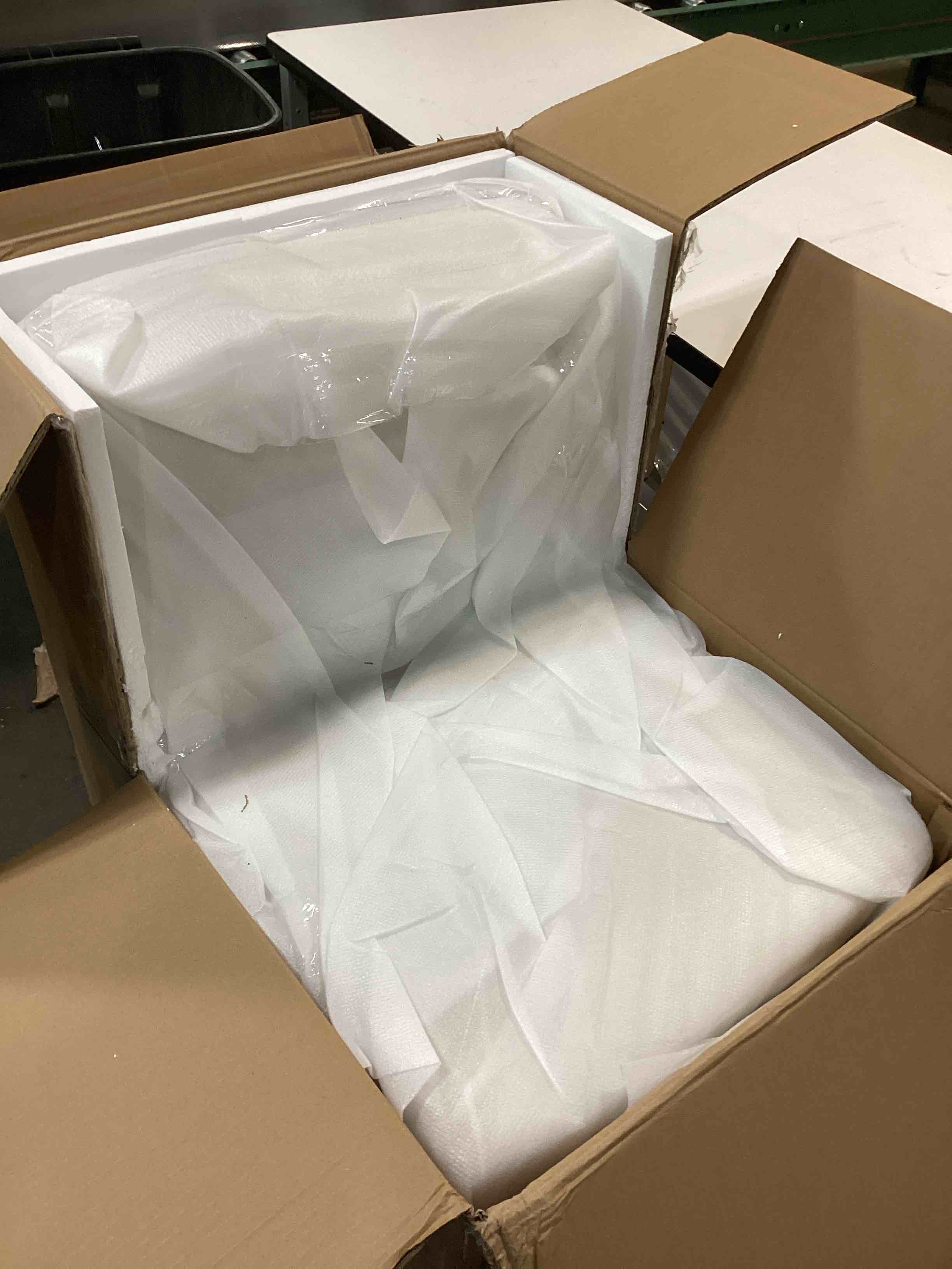 https://s3.amazonaws.com/lotting-images-prod/bidfta/BRN2539072_1753292615237.jpeg