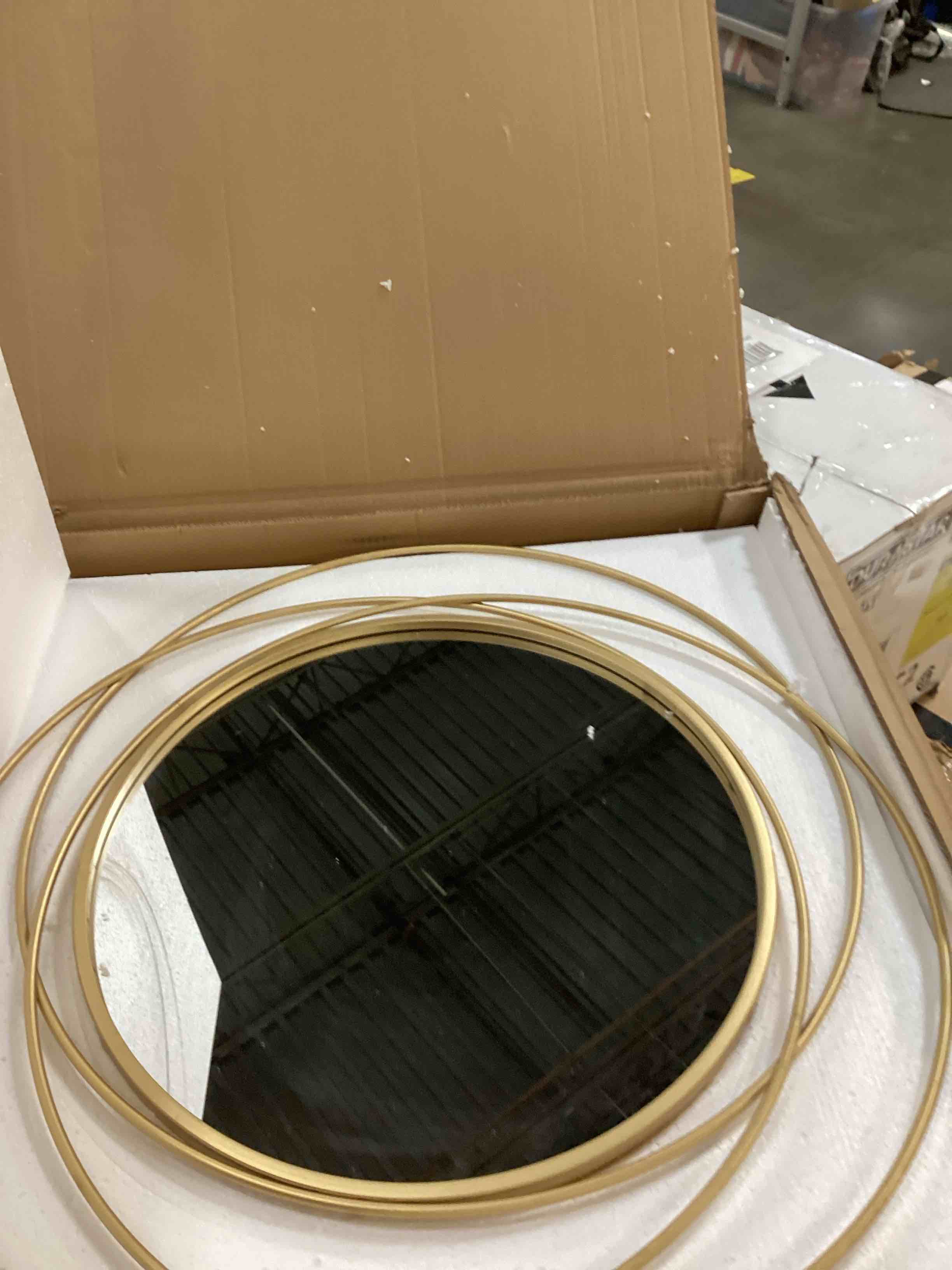 https://s3.amazonaws.com/lotting-images-prod/bidfta/BRN2539087_1753355806608.jpeg