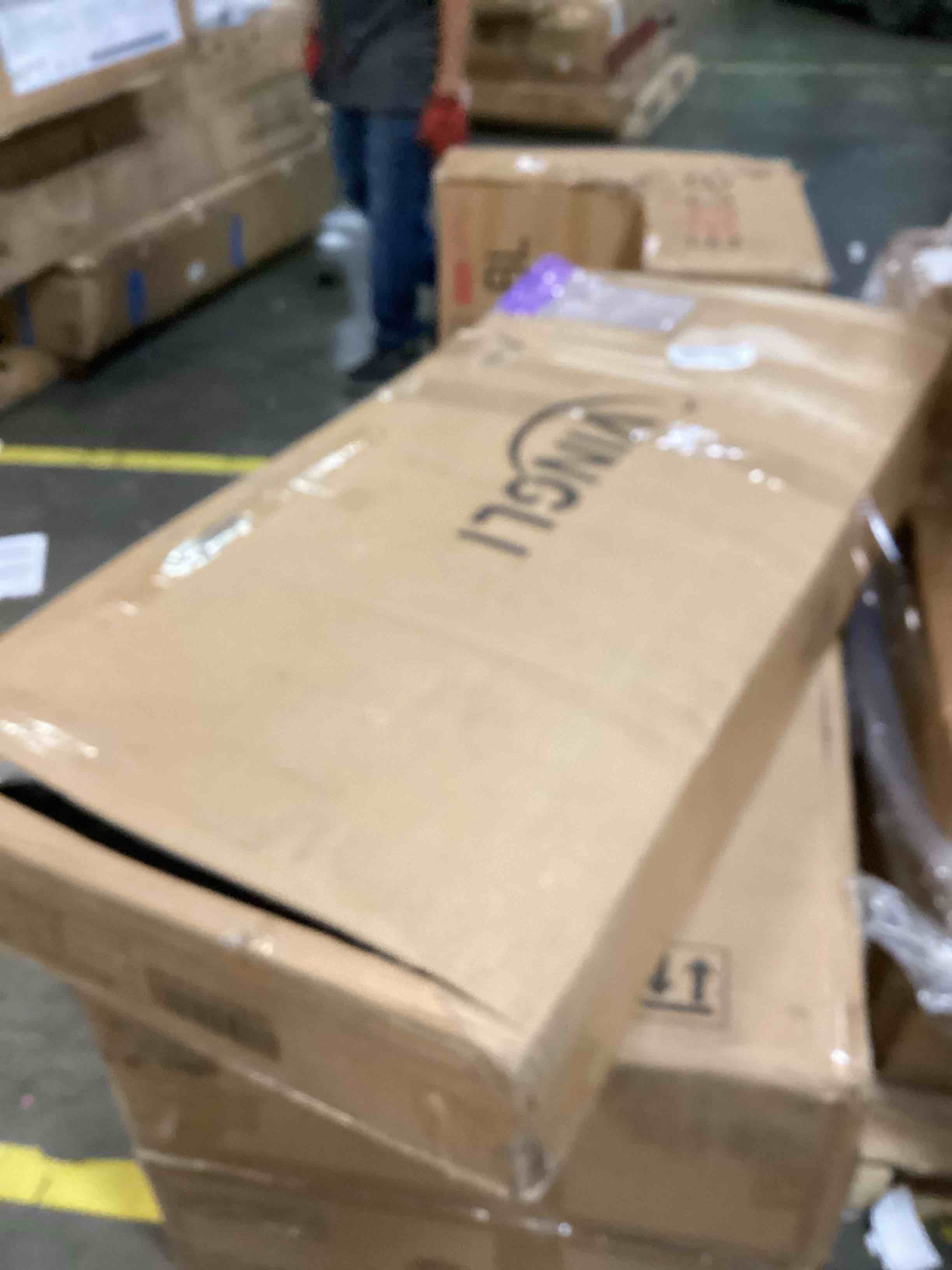https://s3.amazonaws.com/lotting-images-prod/bidfta/BRN2539098_1753359844497.jpeg