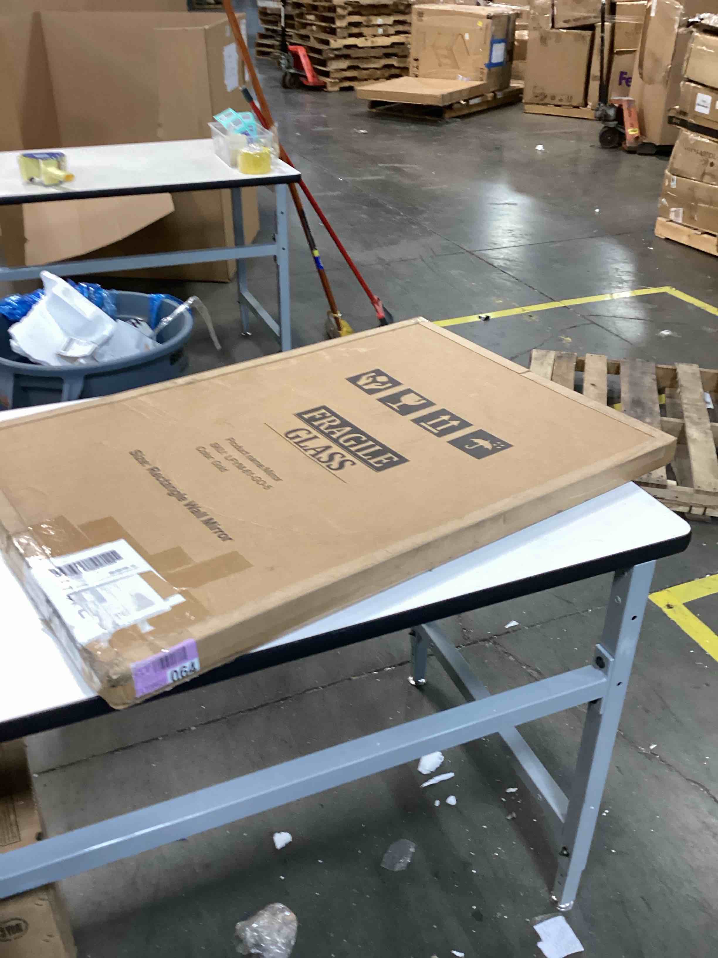 https://s3.amazonaws.com/lotting-images-prod/bidfta/BRN2539127_1753371465863.jpeg