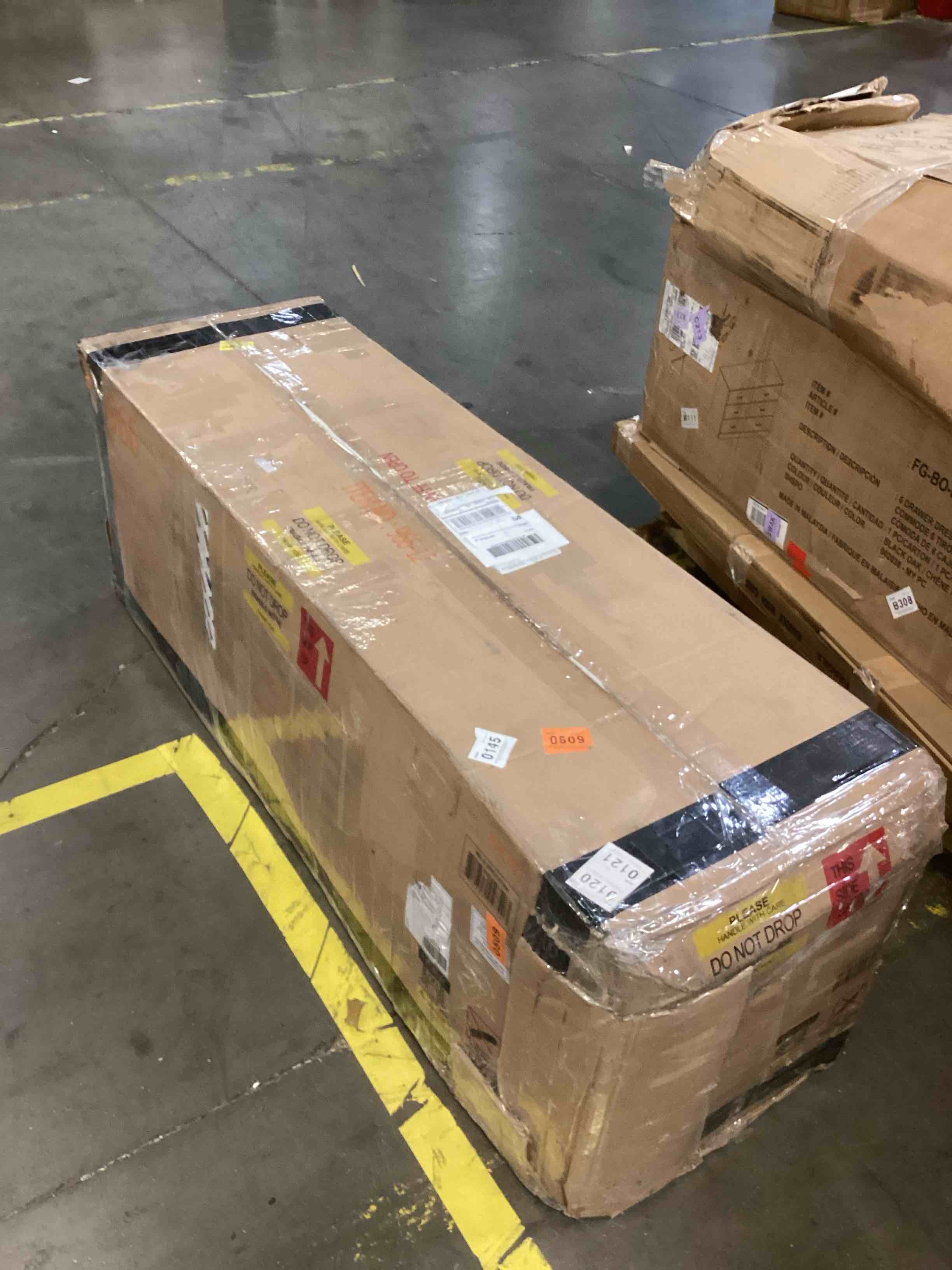 https://s3.amazonaws.com/lotting-images-prod/bidfta/BRN2539442_1753897200399.jpeg