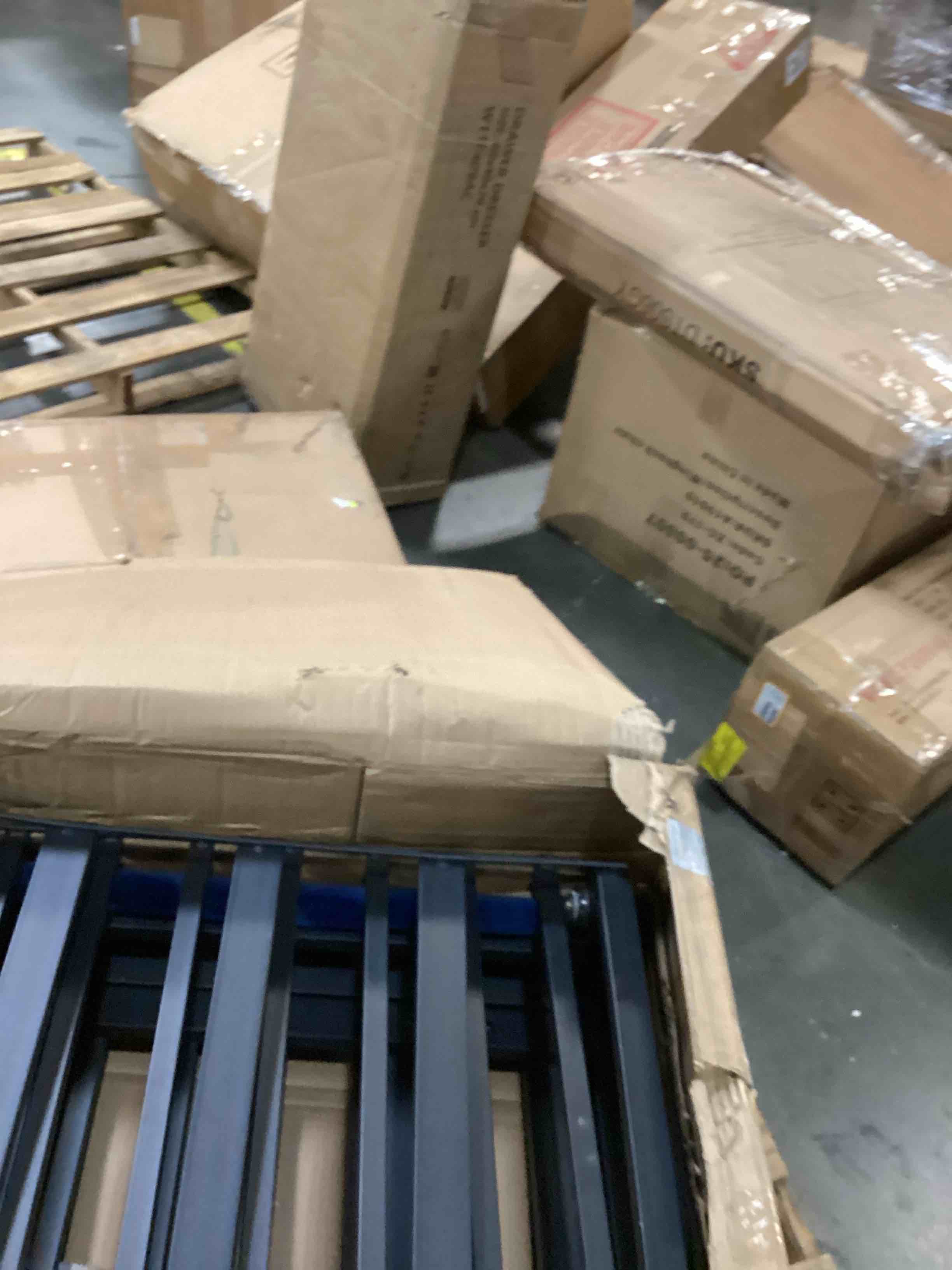 https://s3.amazonaws.com/lotting-images-prod/bidfta/BRN2539485_1753967805161.jpeg