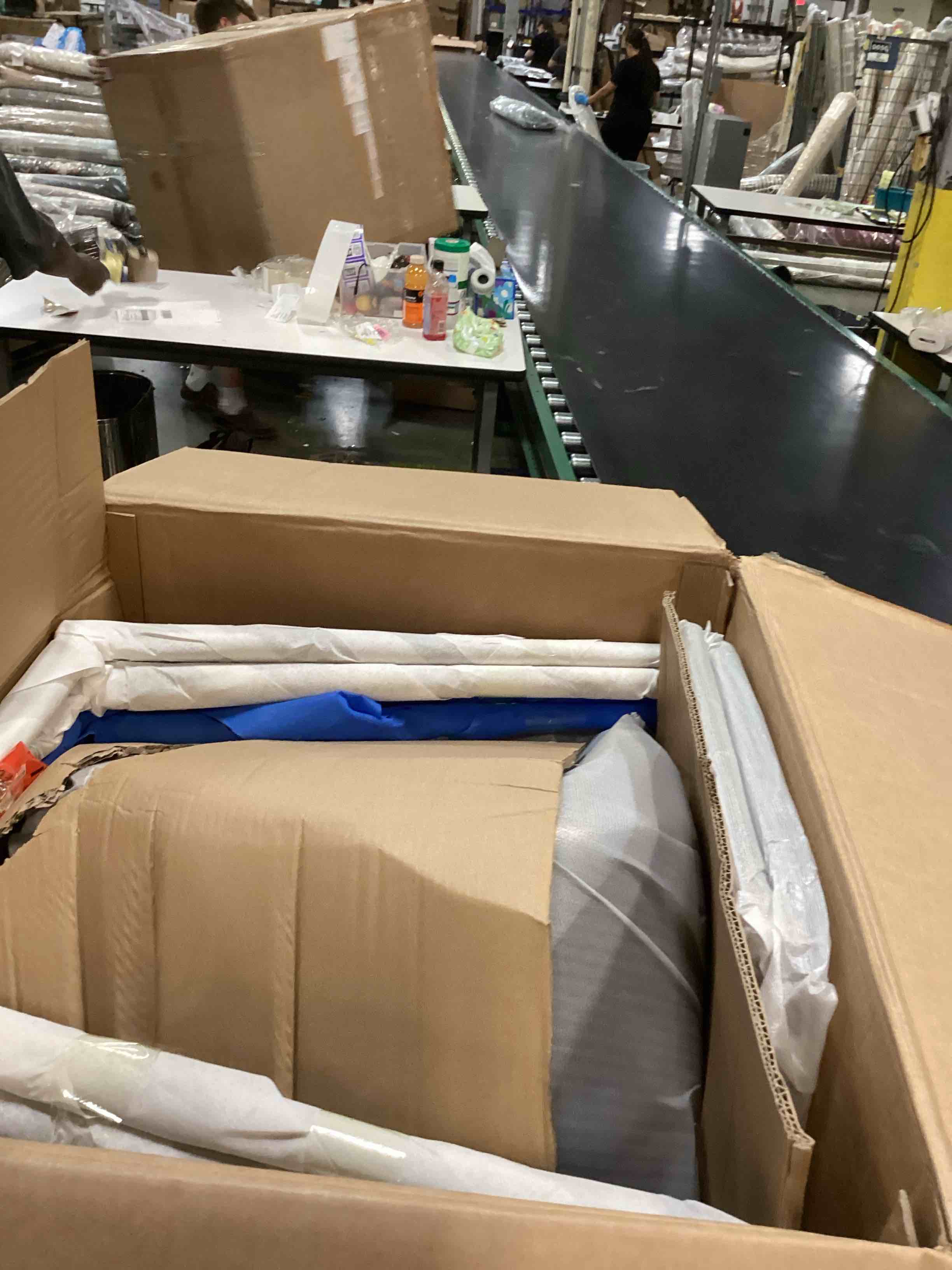 https://s3.amazonaws.com/lotting-images-prod/bidfta/BRN2539550_1754395647430.jpeg