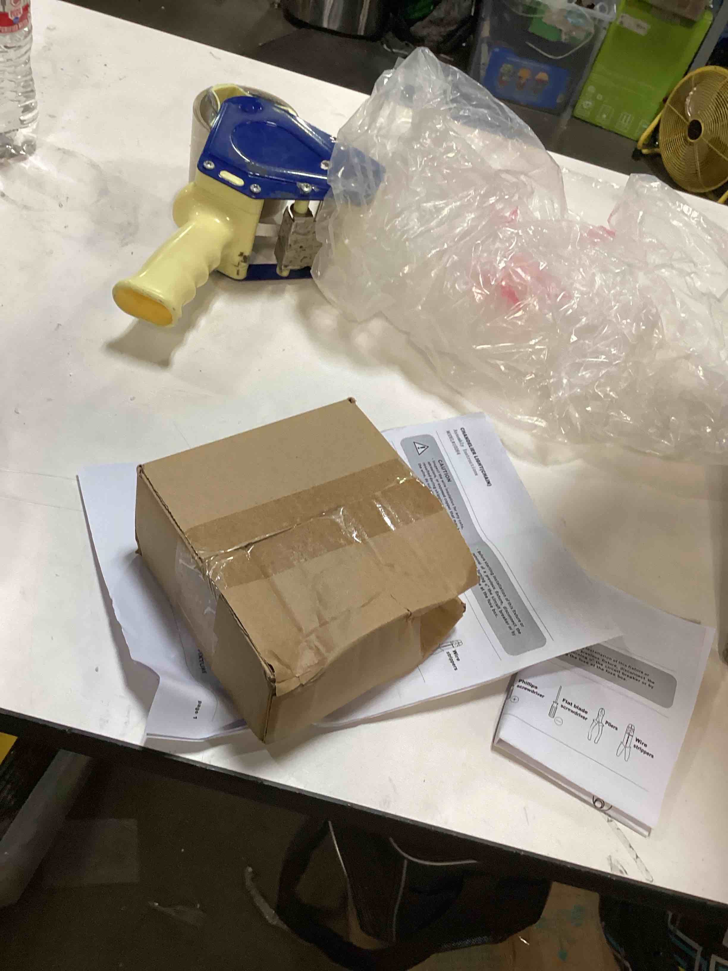 https://s3.amazonaws.com/lotting-images-prod/bidfta/BRN2539584_1754406535951.jpeg