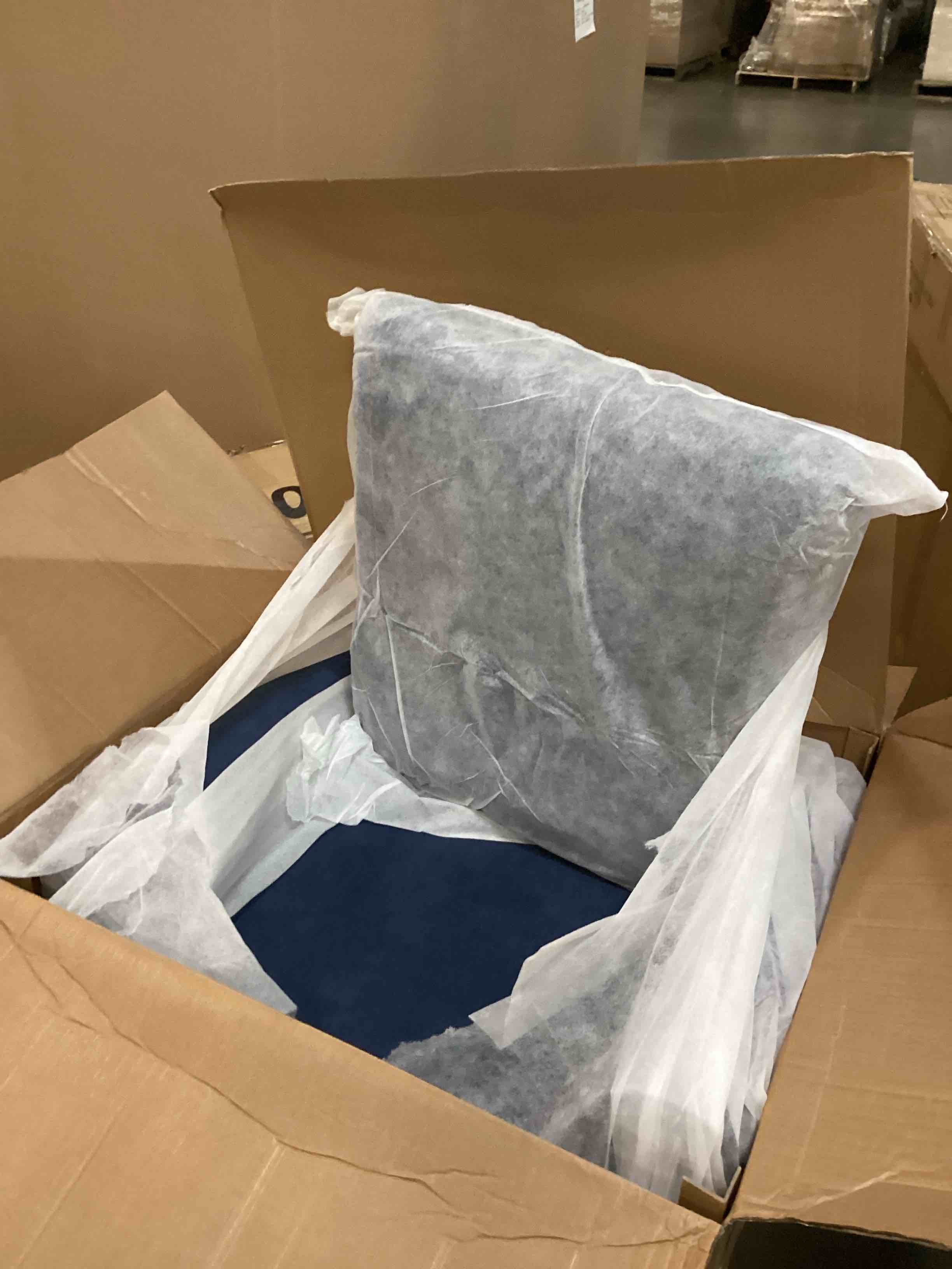 https://s3.amazonaws.com/lotting-images-prod/bidfta/BRN2539746_1754577708151.jpeg