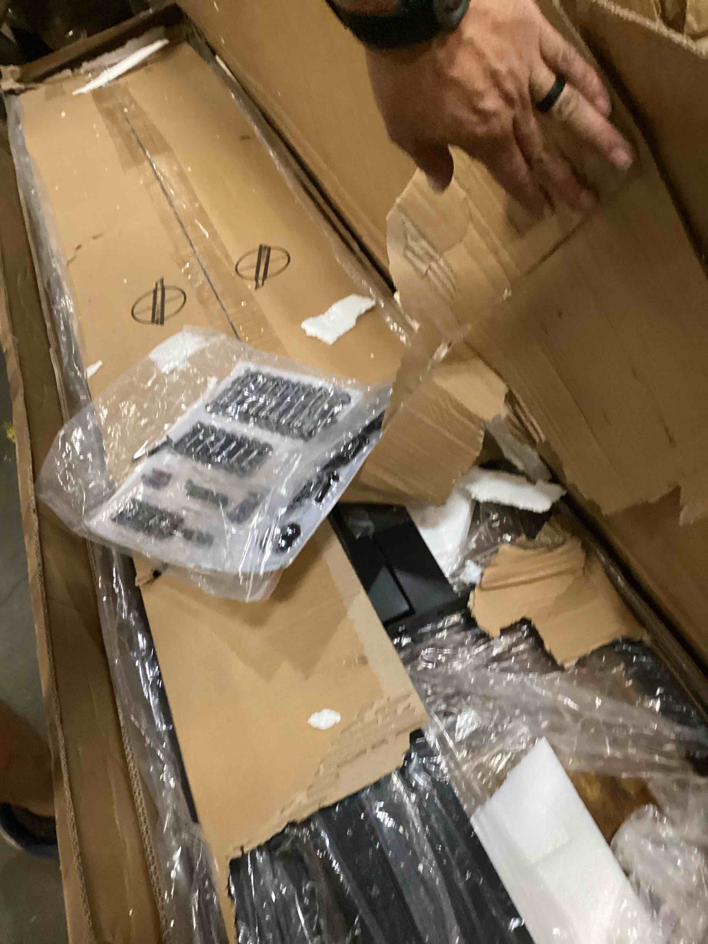 https://s3.amazonaws.com/lotting-images-prod/bidfta/BRN2539787_1754591043345.jpeg