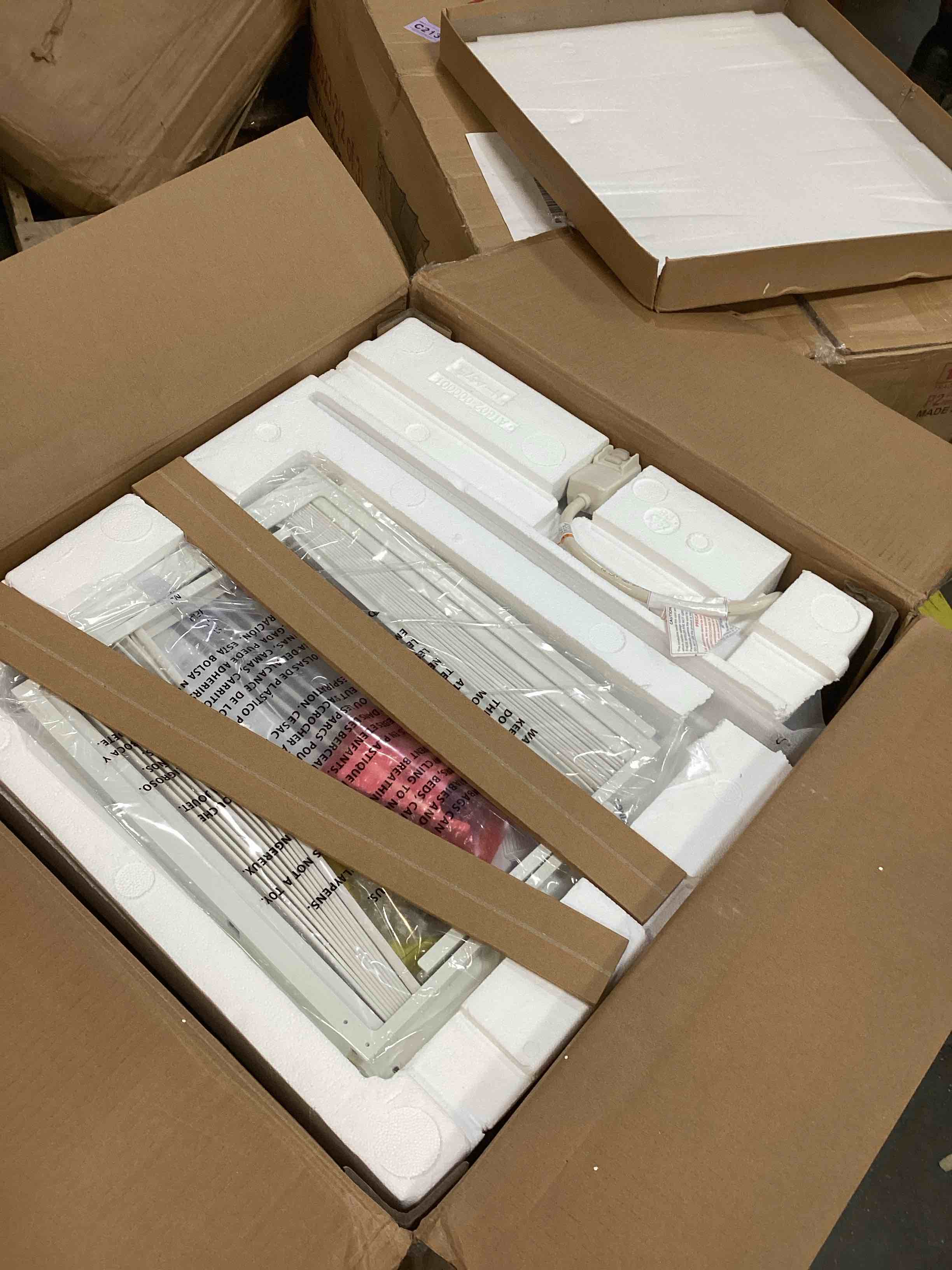 https://s3.amazonaws.com/lotting-images-prod/bidfta/BRN2539790_1754591696058.jpeg
