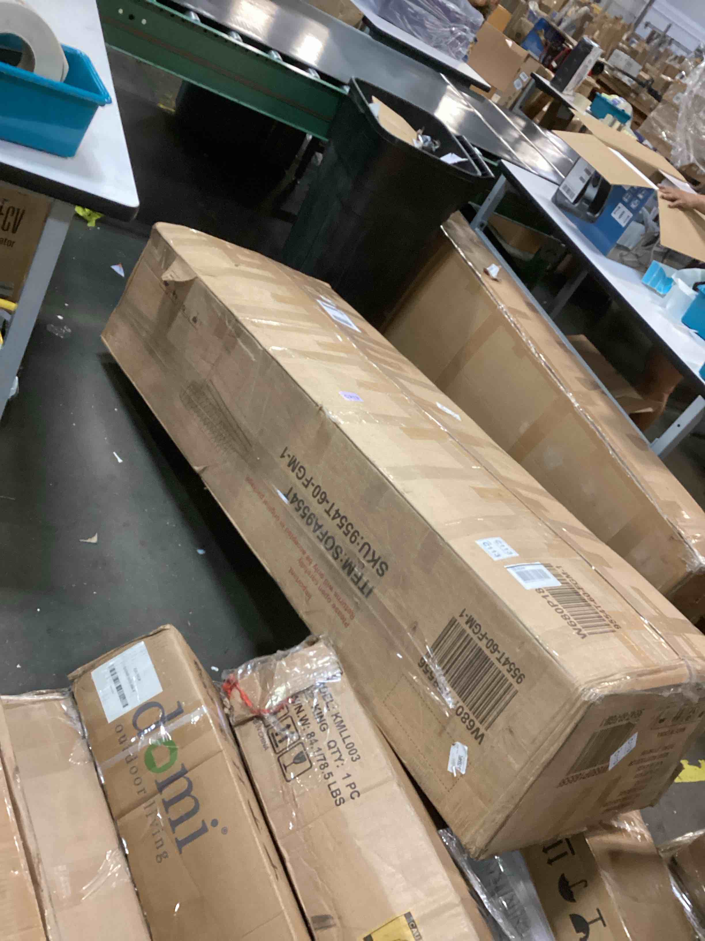 https://s3.amazonaws.com/lotting-images-prod/bidfta/BRN2539823_1754657206179.jpeg
