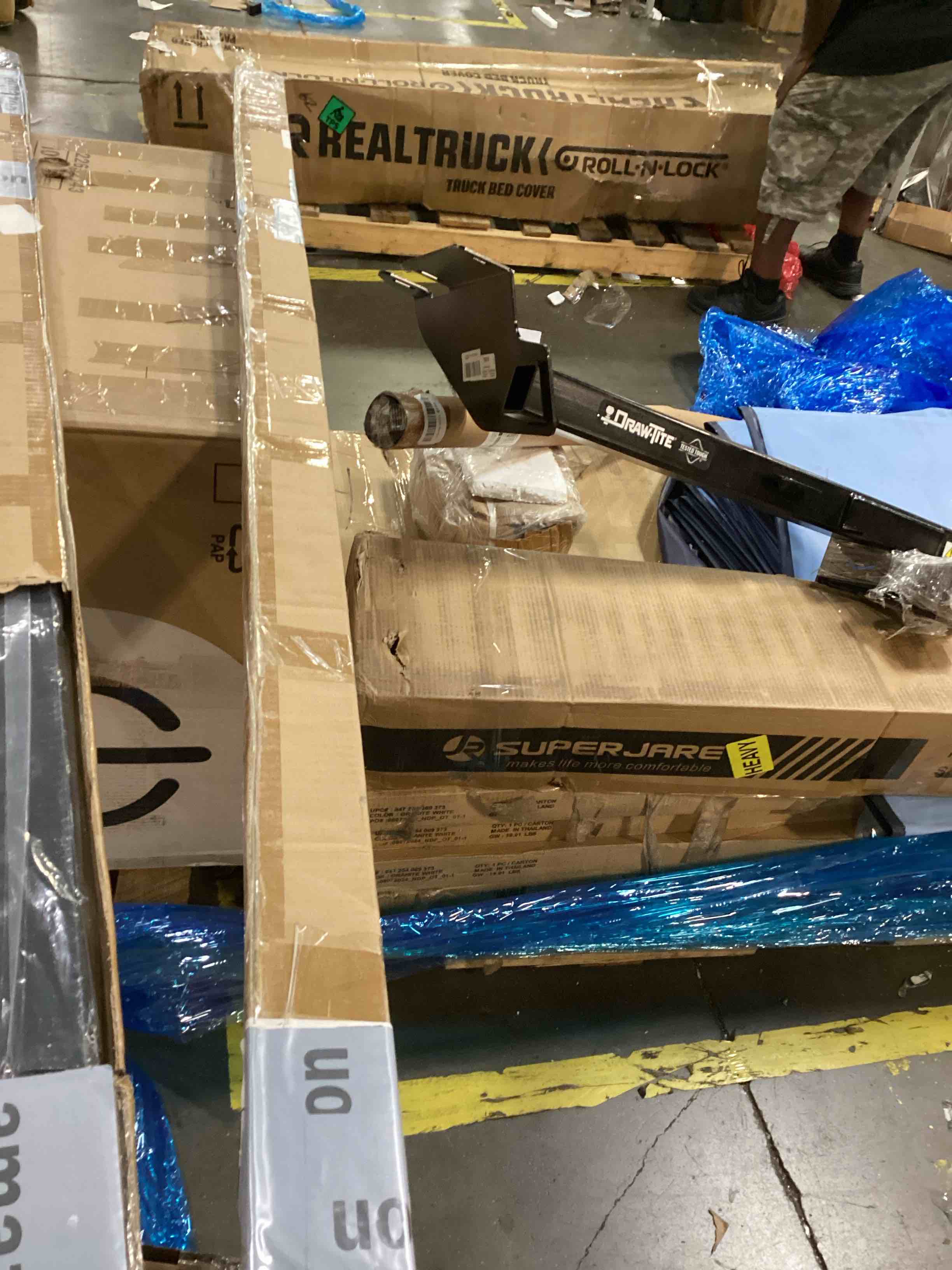 https://s3.amazonaws.com/lotting-images-prod/bidfta/BRN2539882_1754678312015.jpeg
