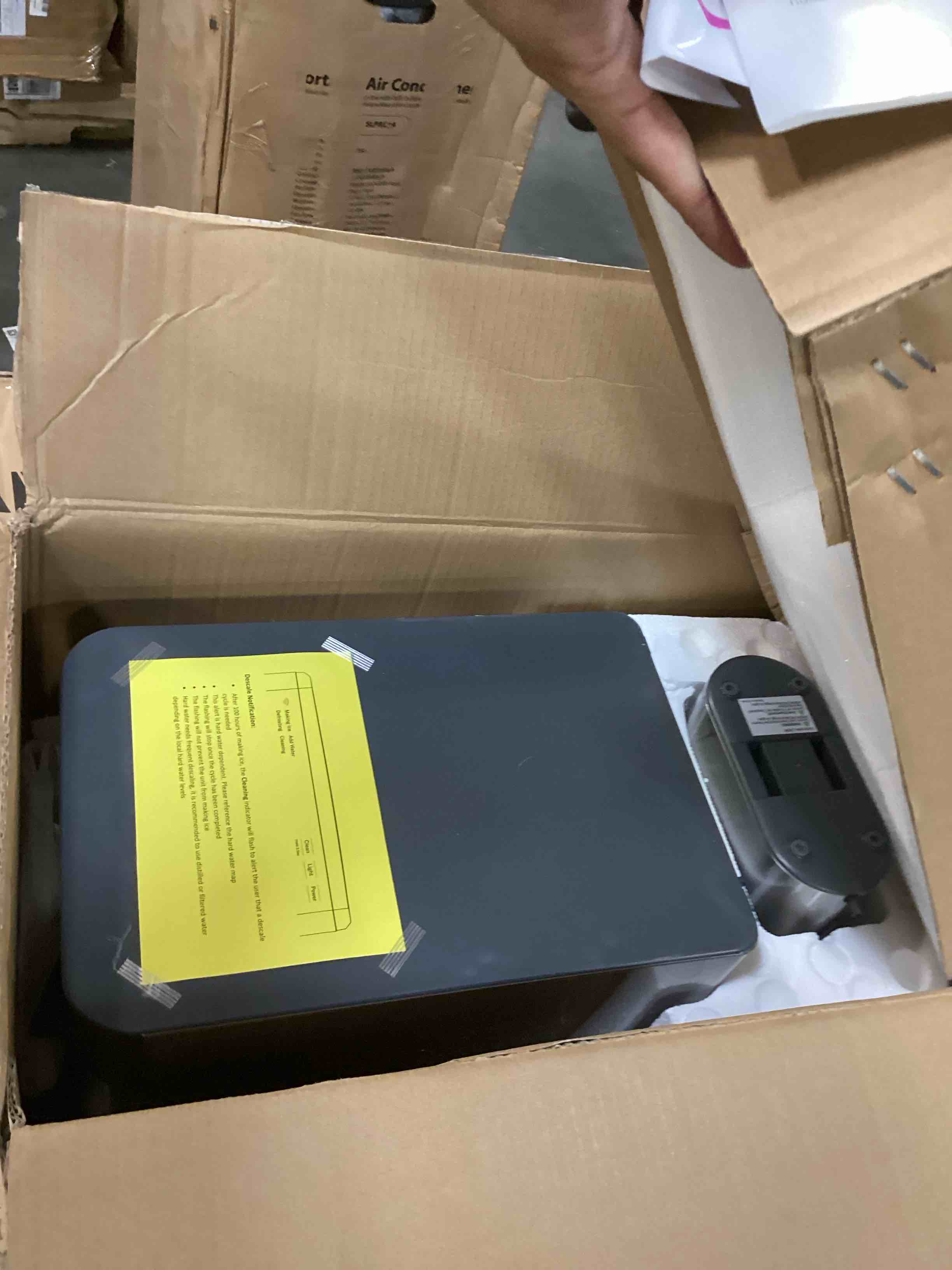https://s3.amazonaws.com/lotting-images-prod/bidfta/BRN2539902_1754738549853.jpeg