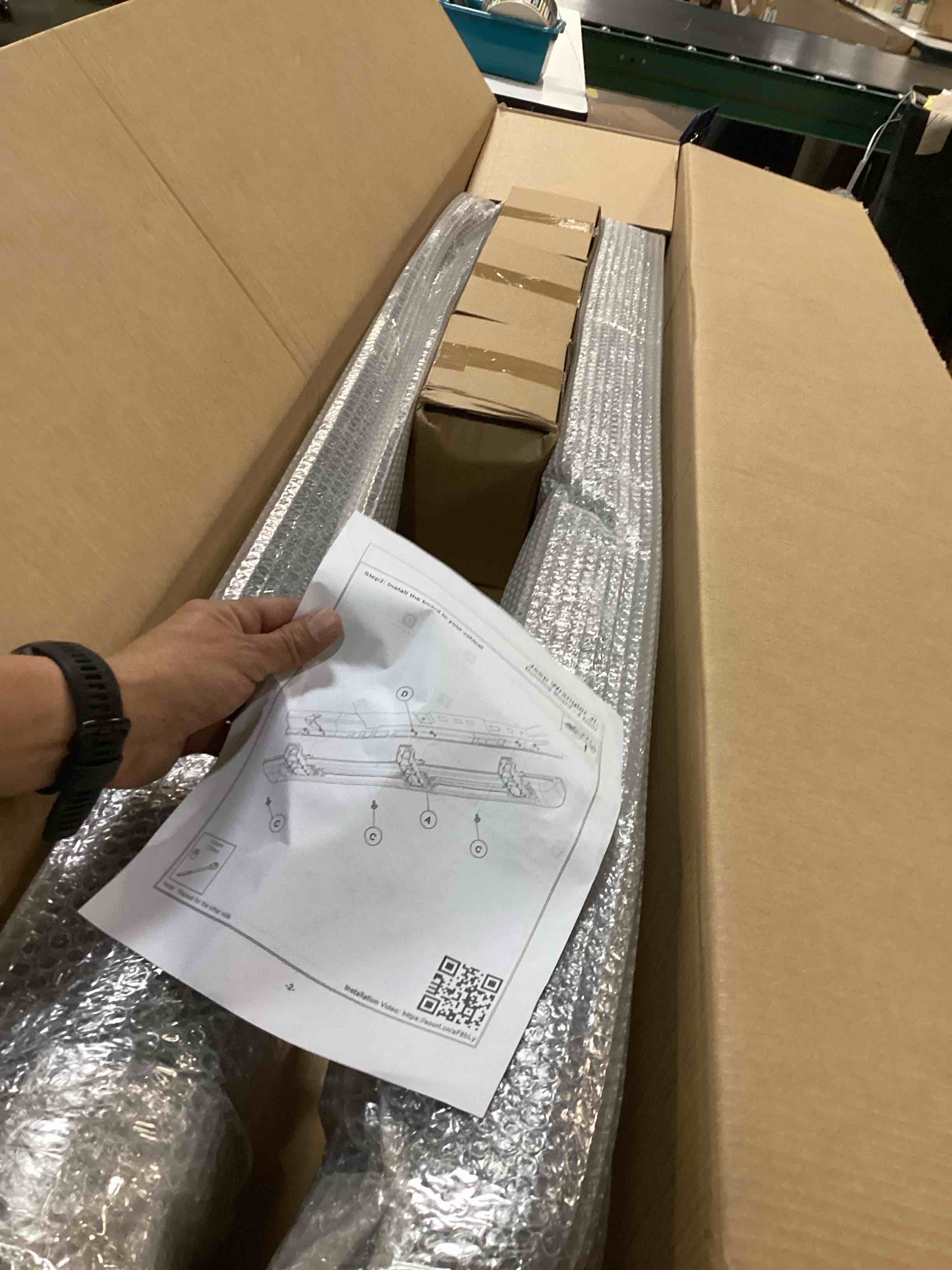 https://s3.amazonaws.com/lotting-images-prod/bidfta/BRN2539940_1754747403031.jpeg