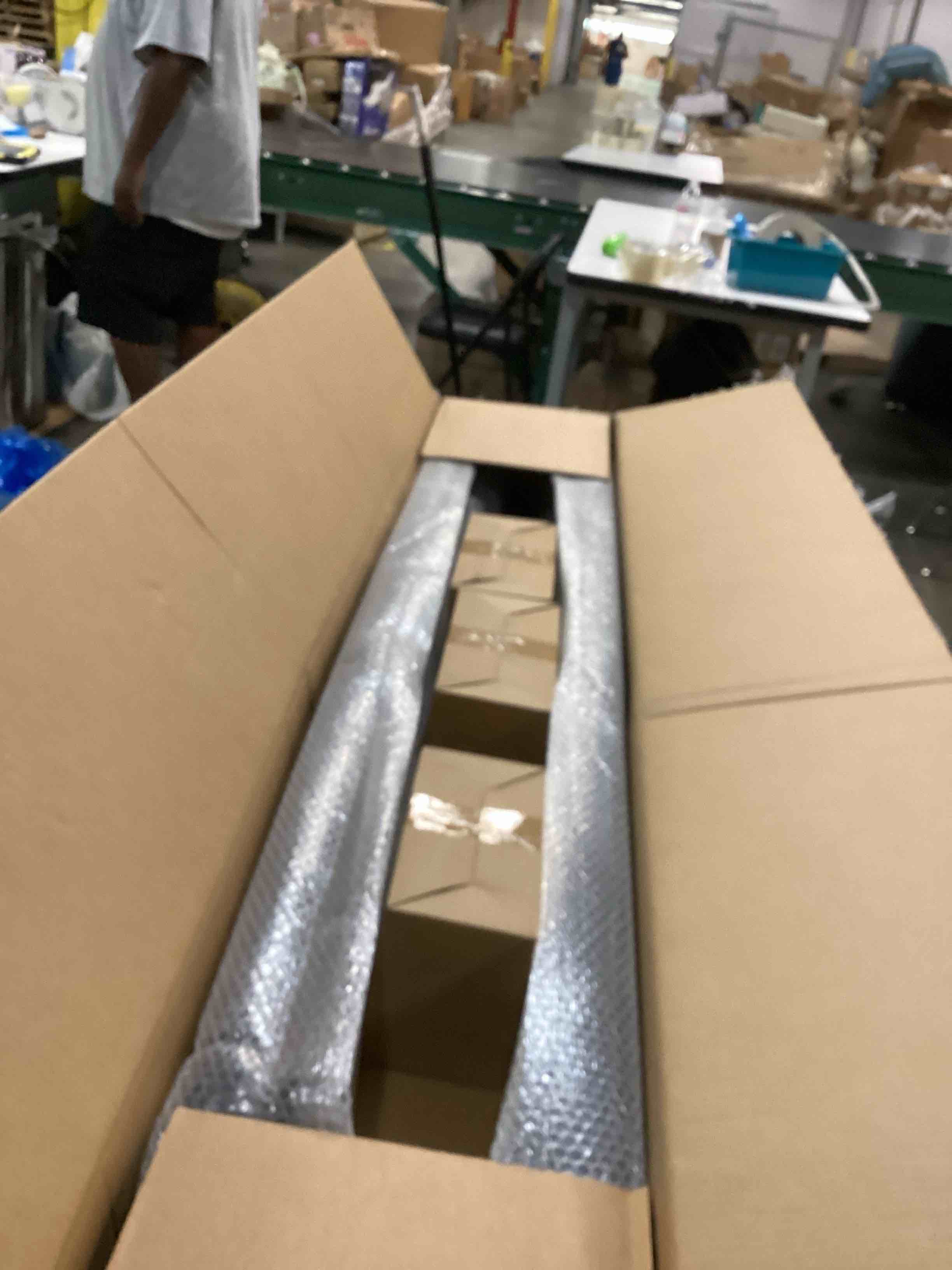 https://s3.amazonaws.com/lotting-images-prod/bidfta/BRN2539947_1754749535358.jpeg