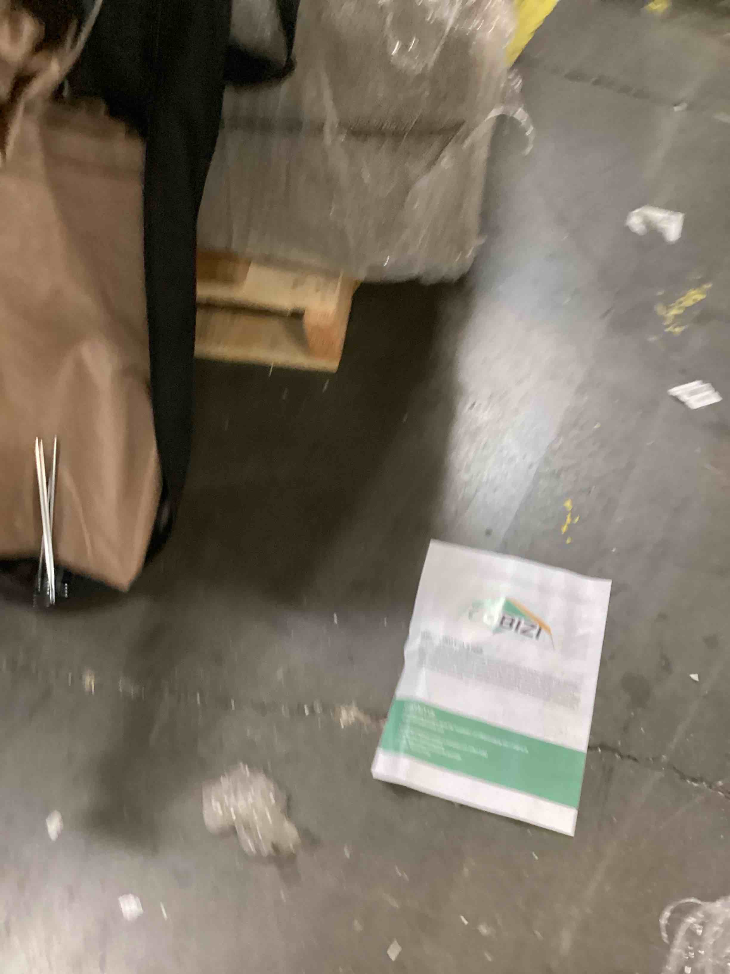 https://s3.amazonaws.com/lotting-images-prod/bidfta/BRN2539960_1754752317793.jpeg