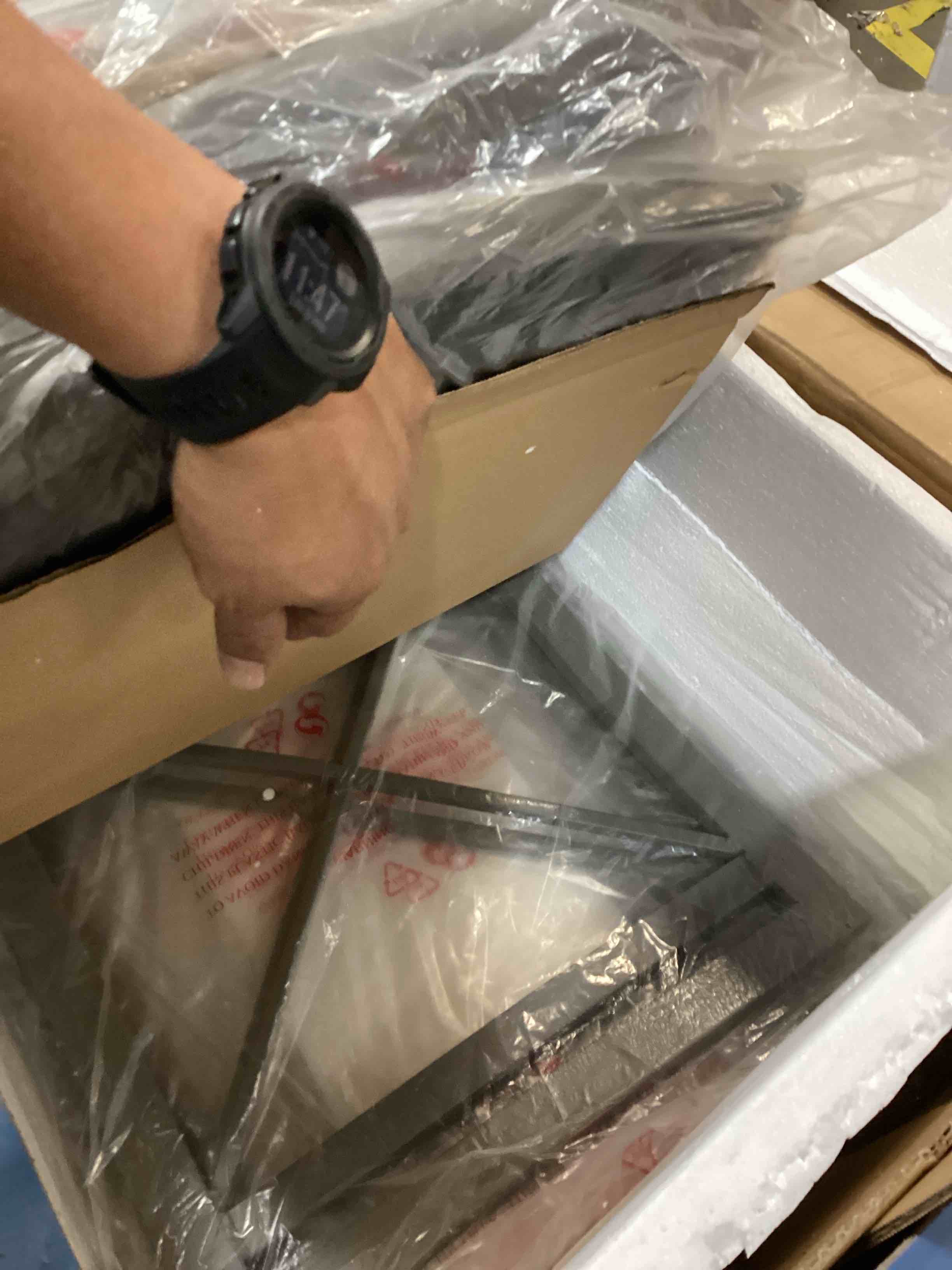 https://s3.amazonaws.com/lotting-images-prod/bidfta/BRN2539970_1754754484473.jpeg