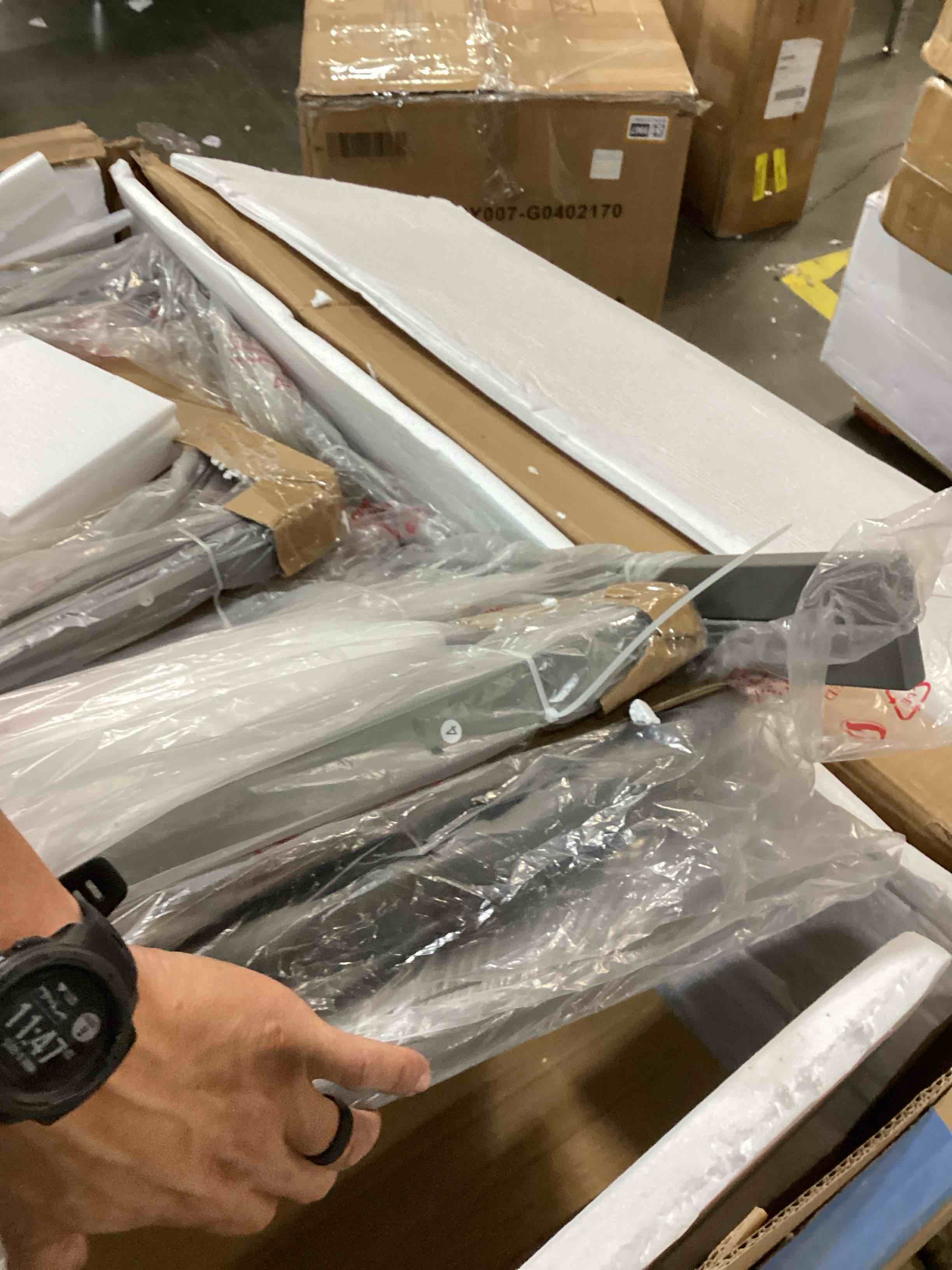 https://s3.amazonaws.com/lotting-images-prod/bidfta/BRN2539970_1754754486266.jpeg