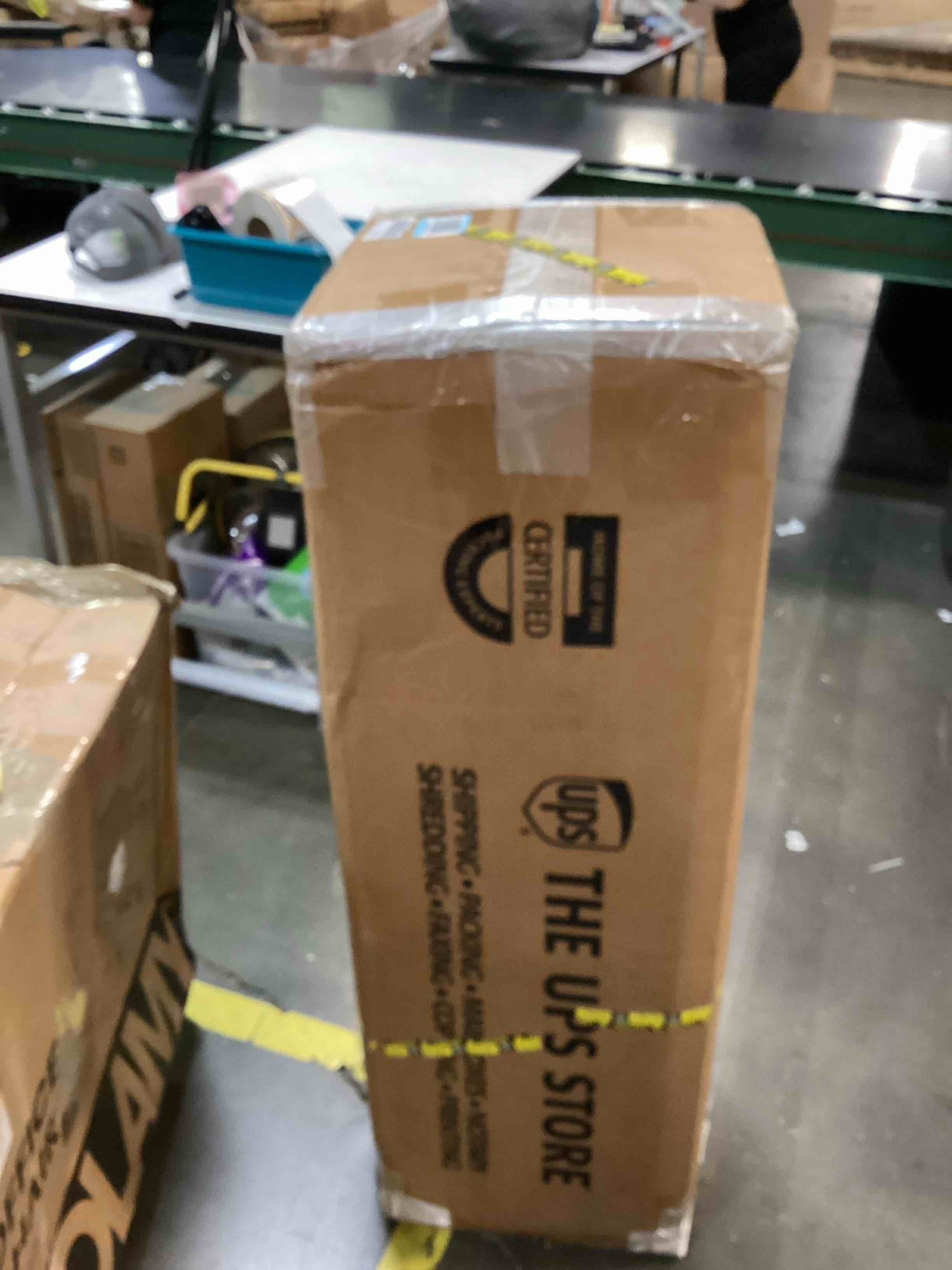 https://s3.amazonaws.com/lotting-images-prod/bidfta/BRN2540003_1754911805624.jpeg
