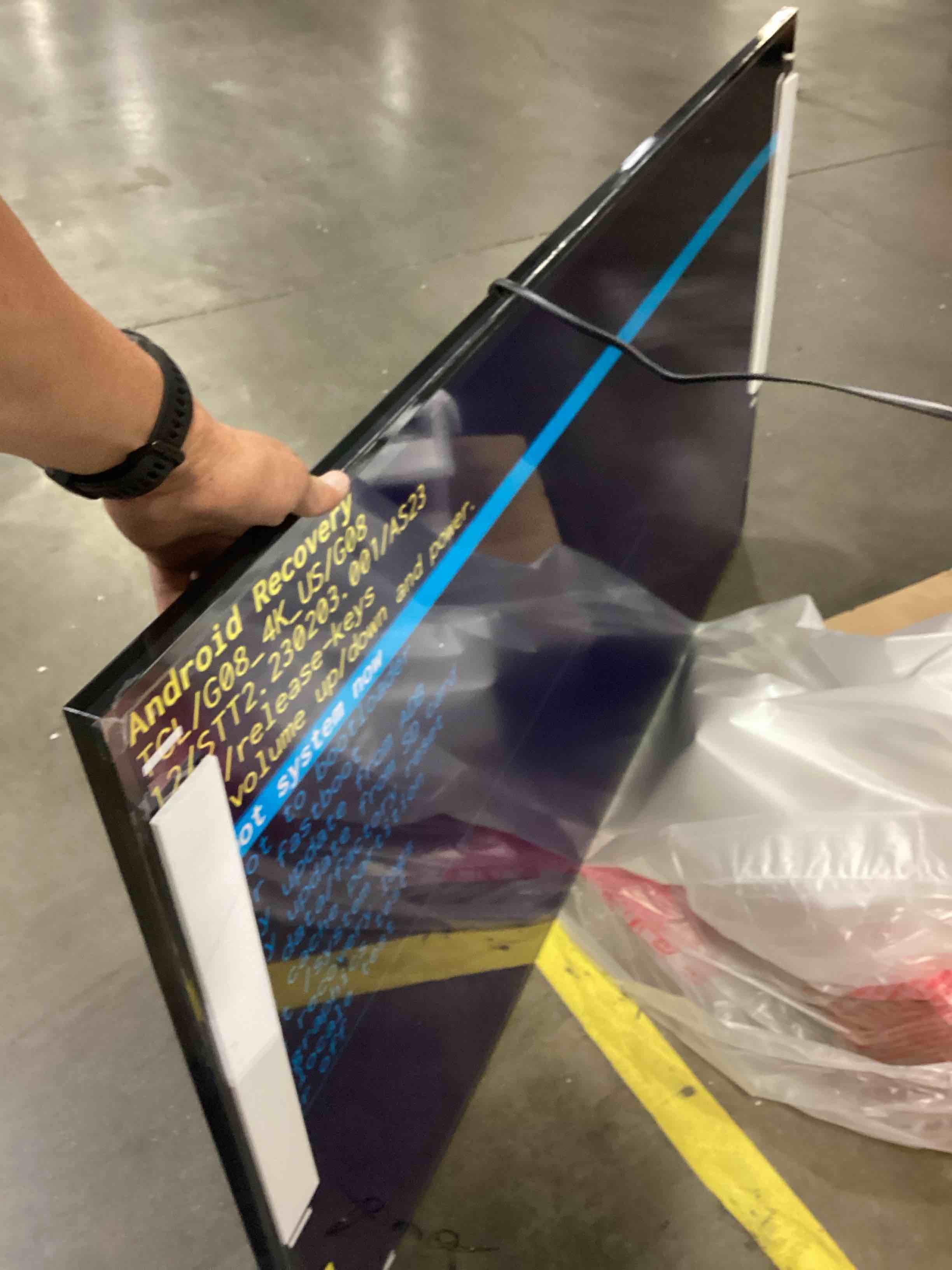 https://s3.amazonaws.com/lotting-images-prod/bidfta/BRN2540012_1754913635948.jpeg